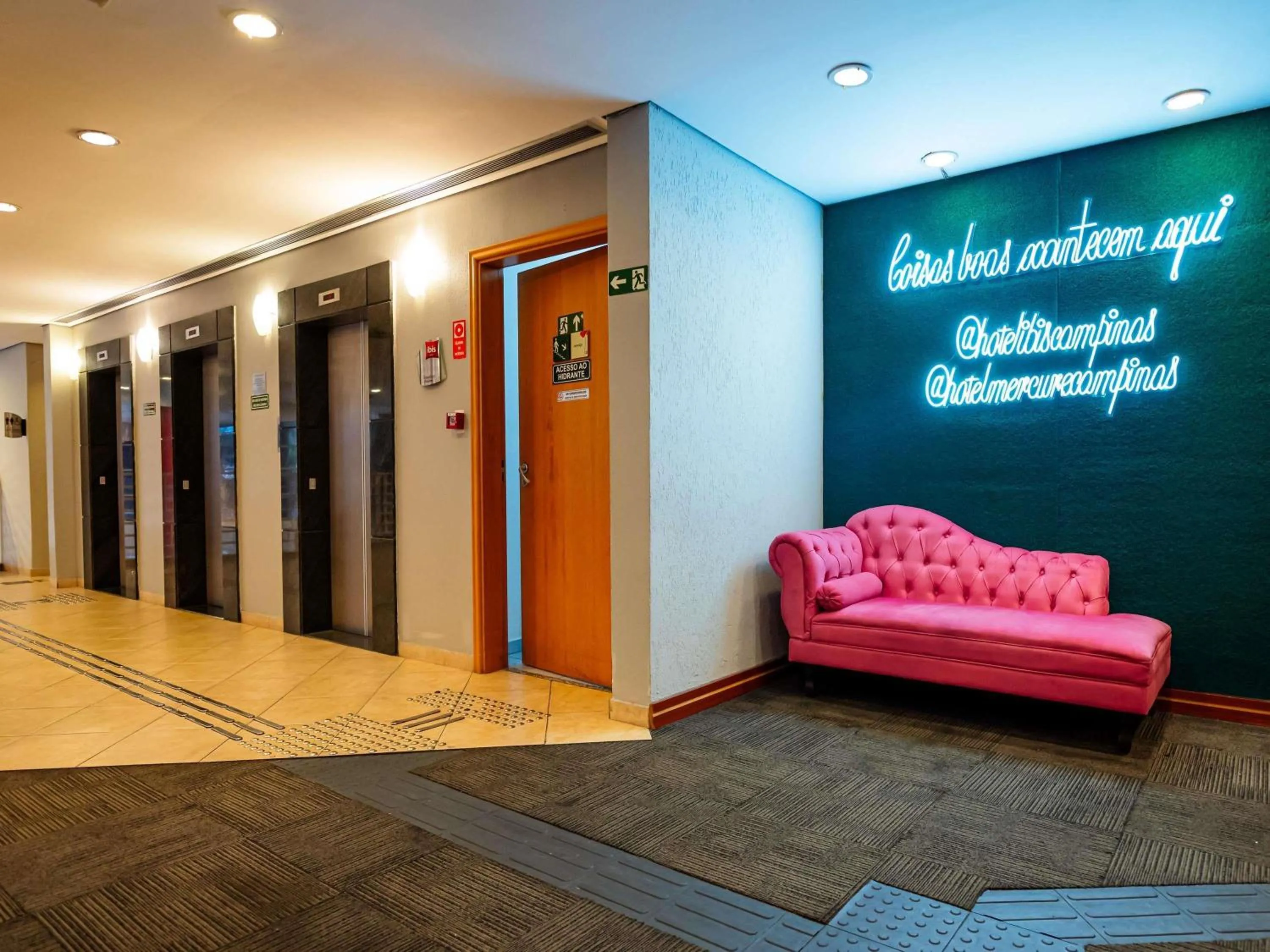 Meeting/conference room in ibis Campinas