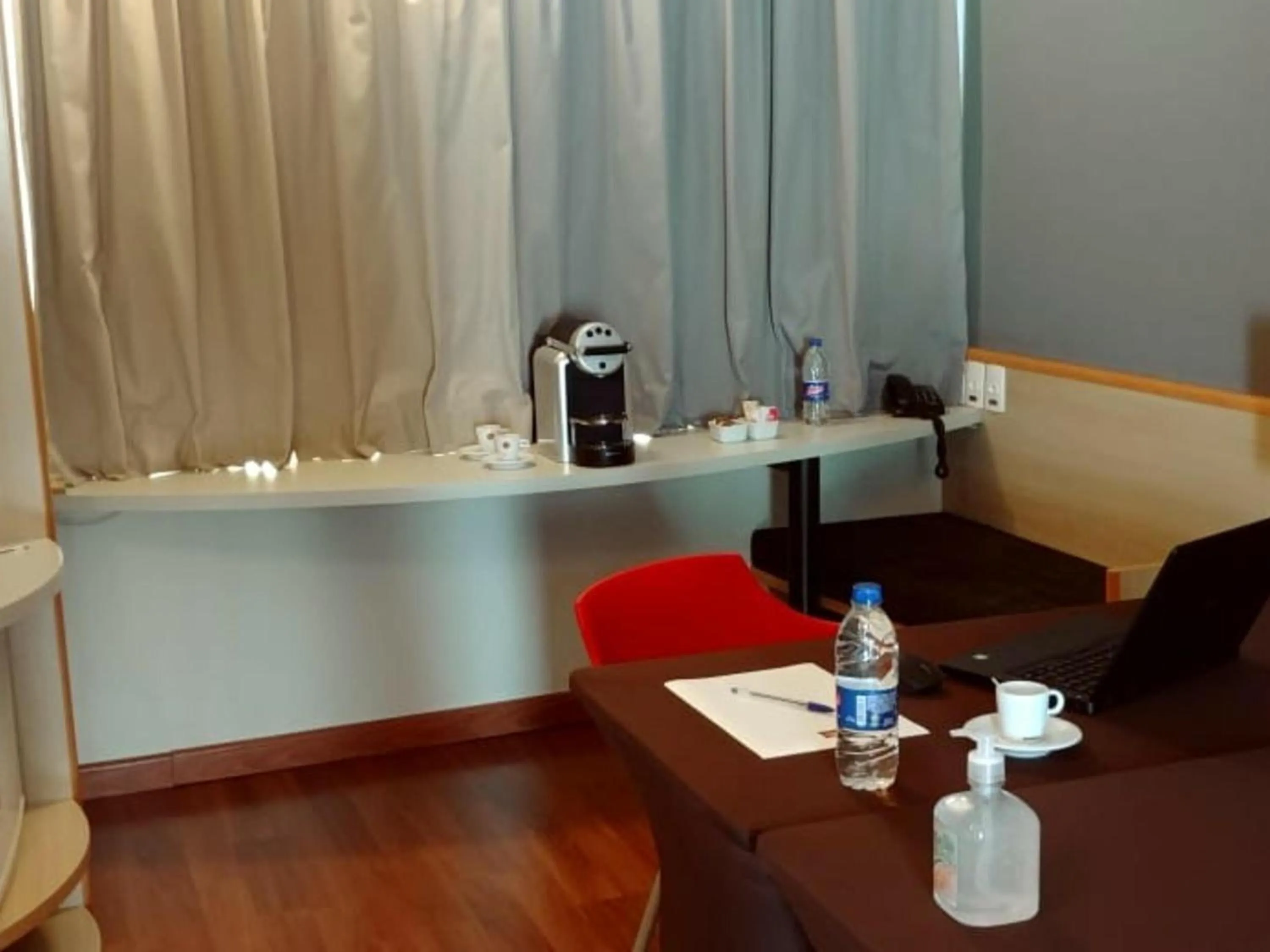 Bedroom in ibis Campinas