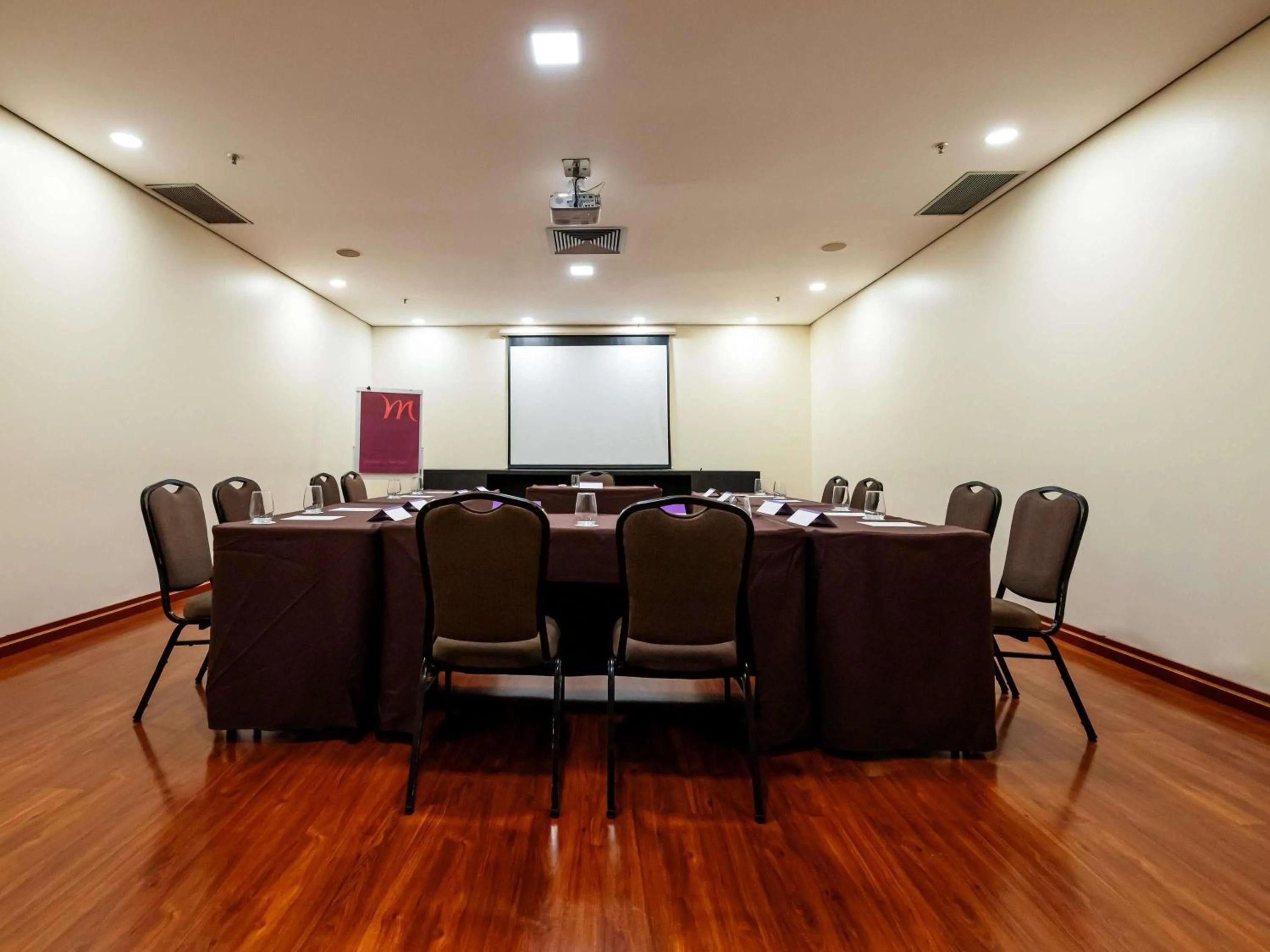 Meeting/conference room in ibis Campinas