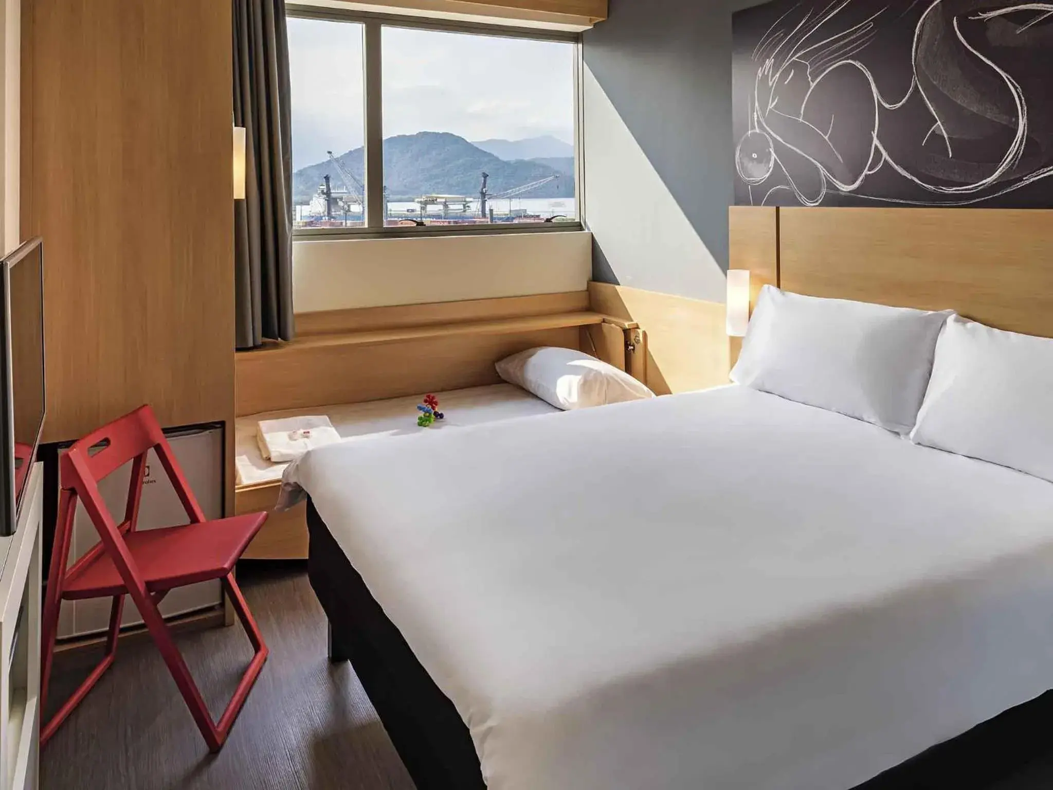 Property building, Bed in ibis Santos Valongo Property building, Bed in ibis Santos Valongo