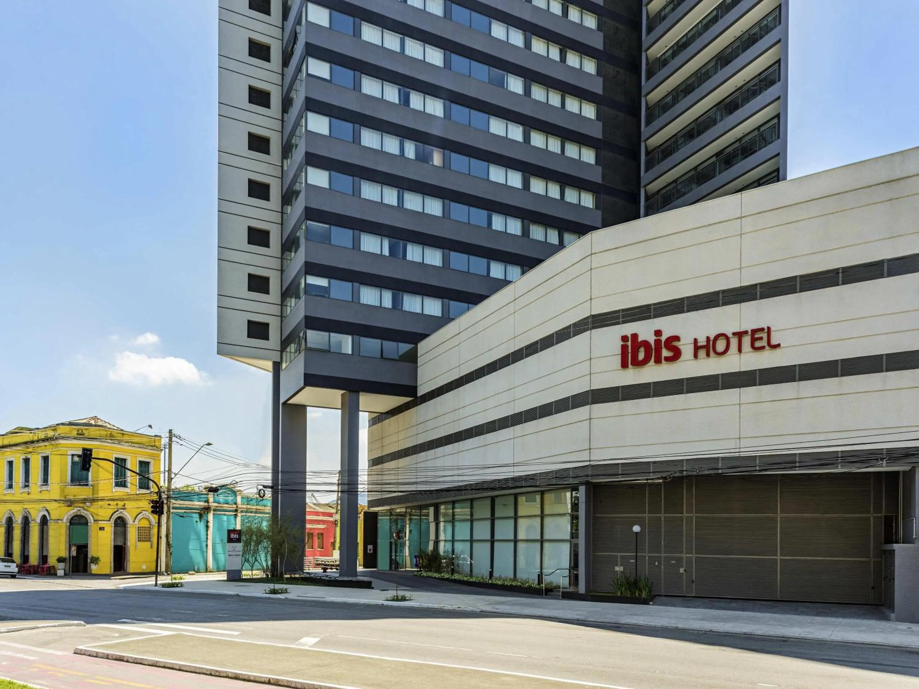Property building in ibis Santos Valongo