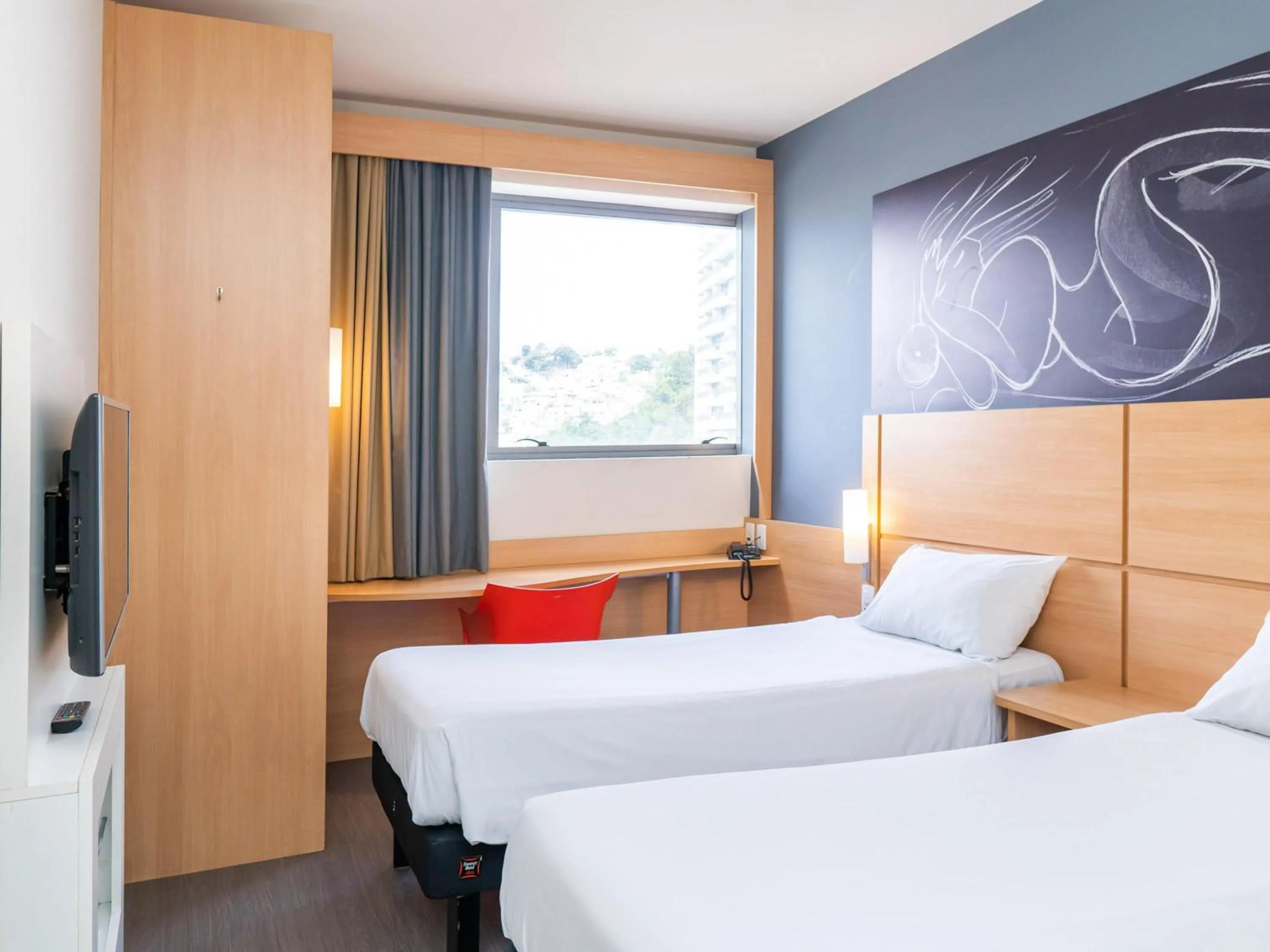 Bedroom, Bed in ibis Santos Valongo