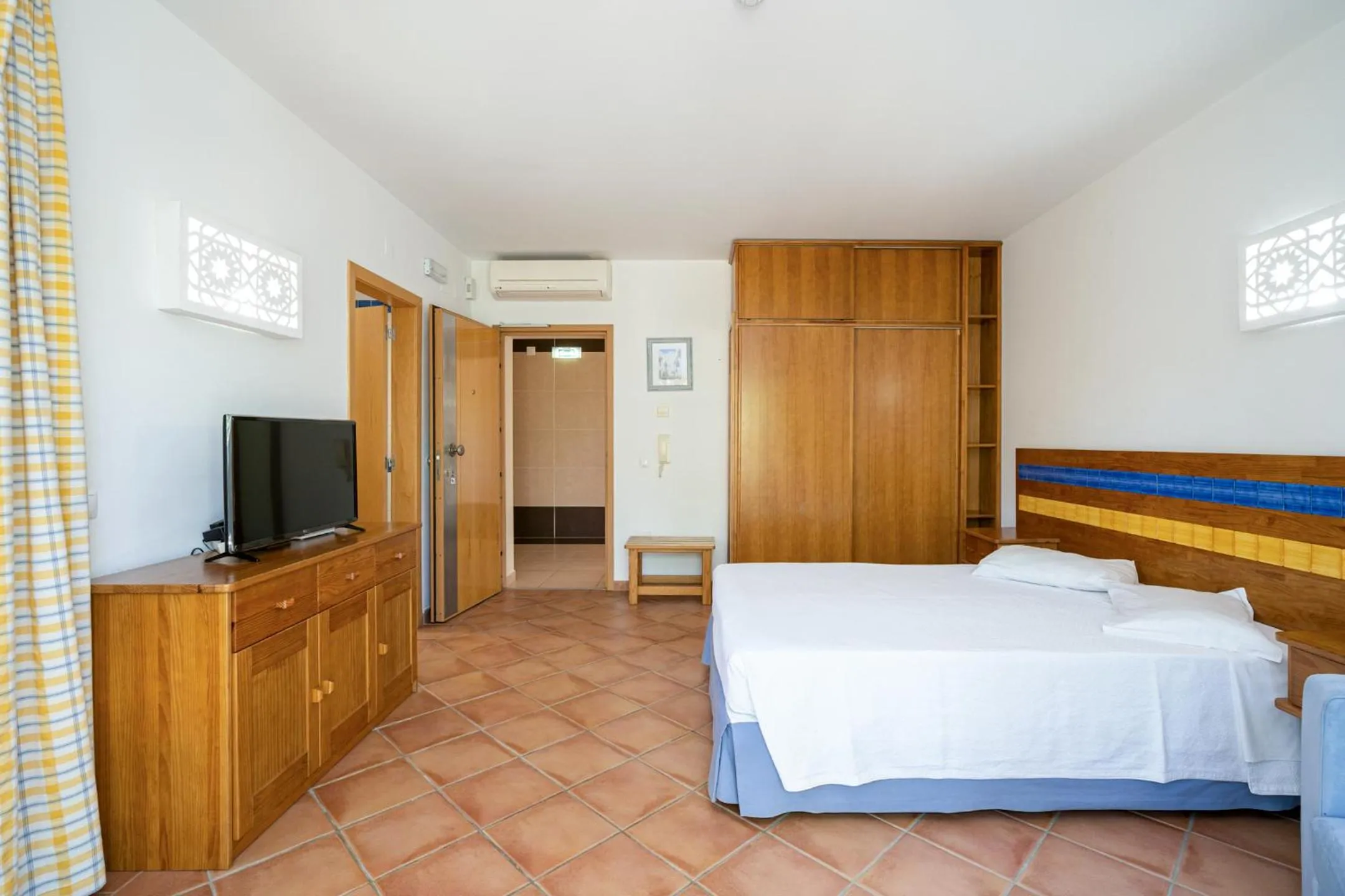 View (from property/room), Bed in Quinta do Morgado - Apartamentos Turisticos Monte Da Eira