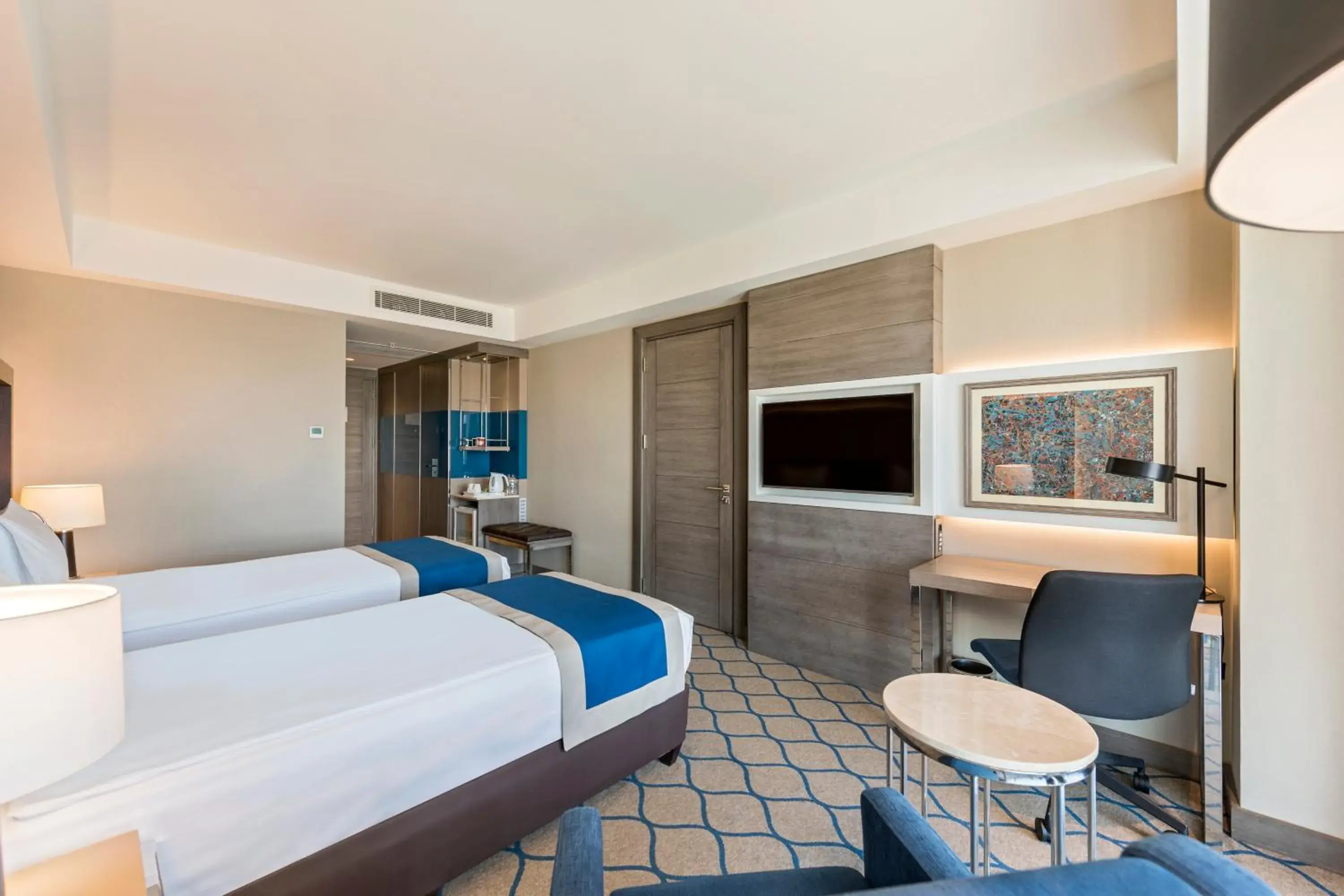 Standard Twin Room - Non-Smoking in Holiday Inn Kayseri - Duvenonu by IHG Standard Twin Room - Non-Smoking in Holiday Inn Kayseri - Duvenonu by IHG