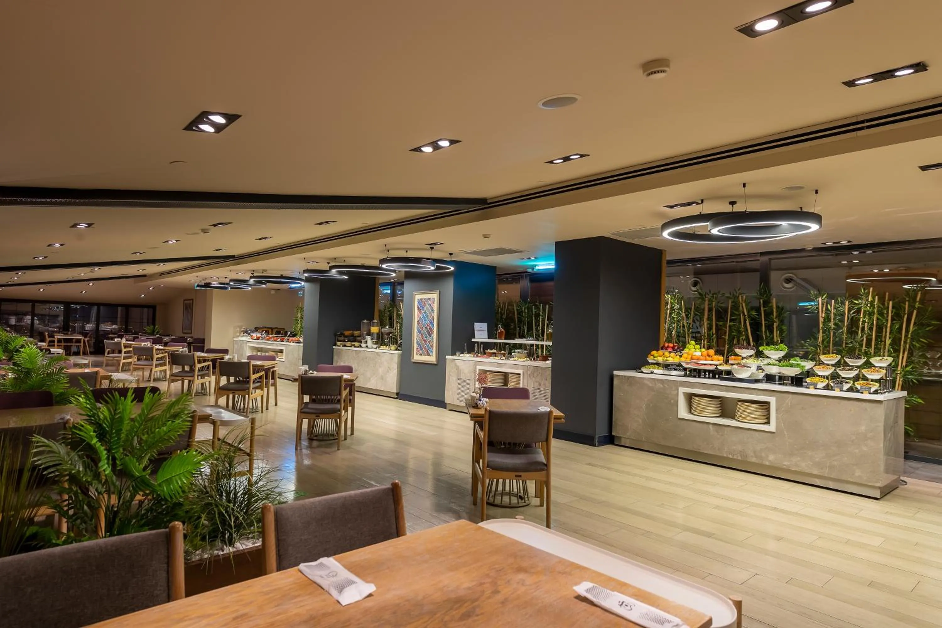 Restaurant/places to eat in Holiday Inn Kayseri - Duvenonu by IHG