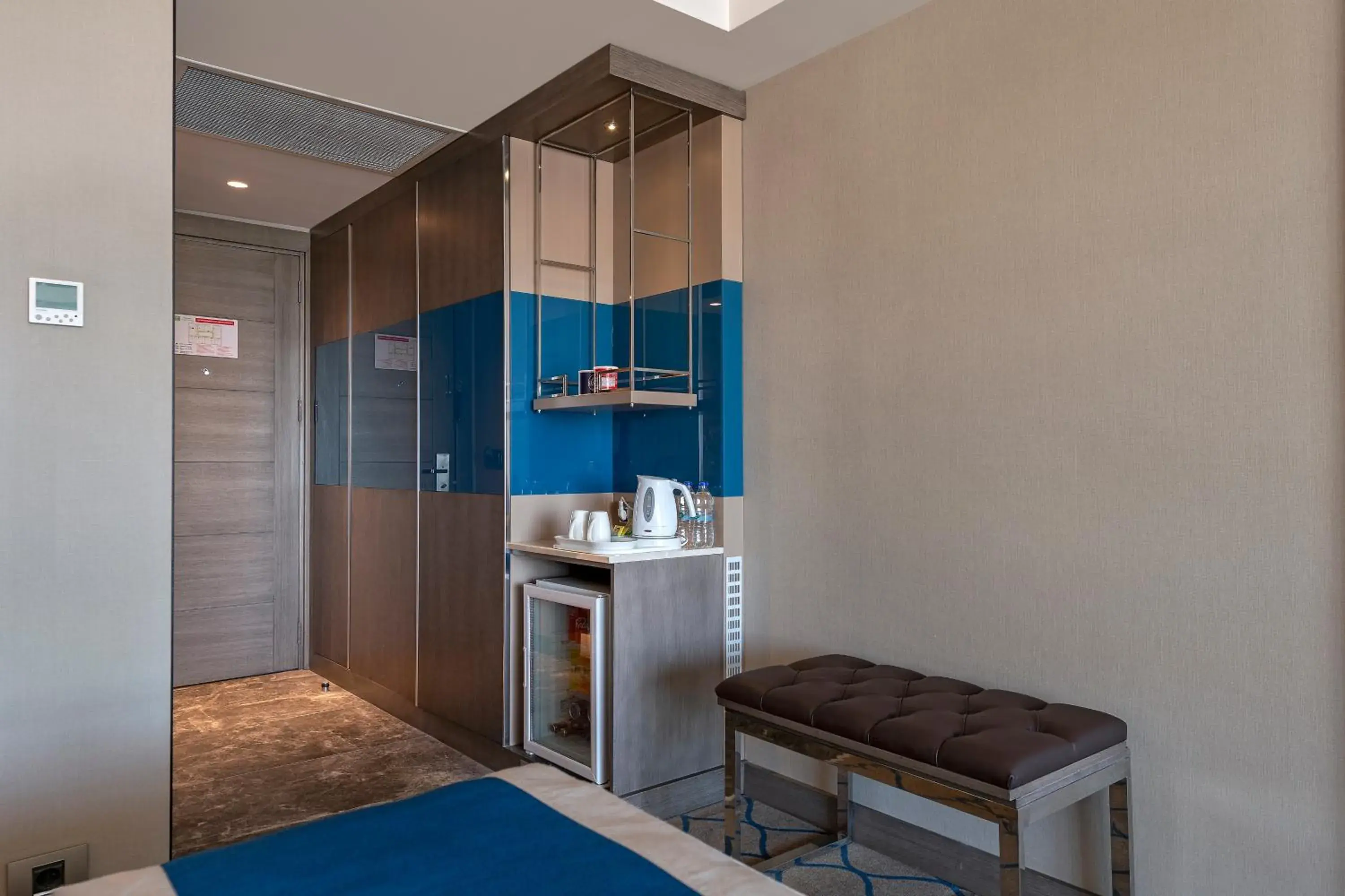 Standard Queen Room - Smoking in Holiday Inn Kayseri - Duvenonu by IHG Standard Queen Room - Smoking in Holiday Inn Kayseri - Duvenonu by IHG