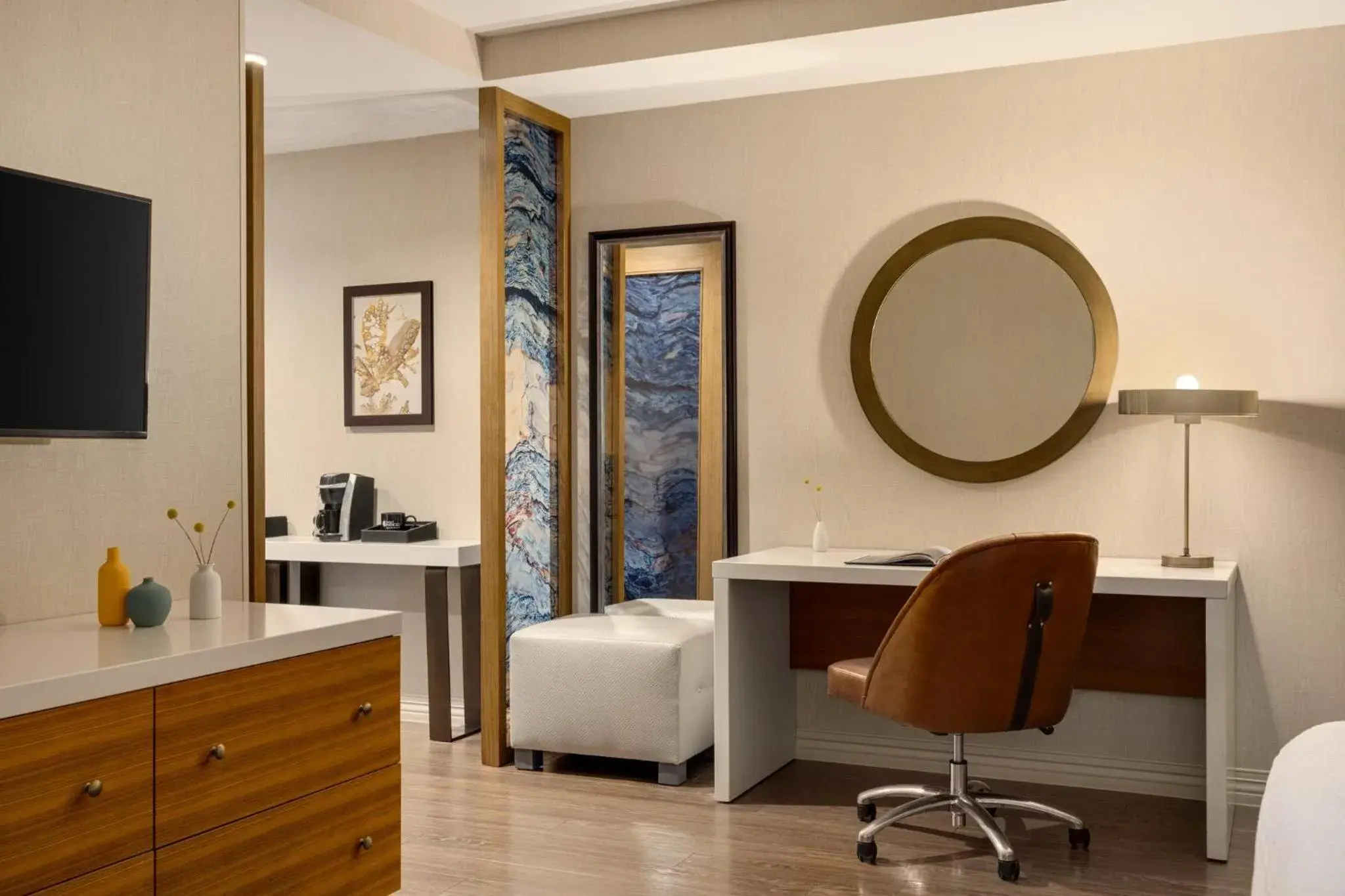 Standard King Room with Balcony in Hotel Indigo Naperville Riverwalk by IHG Standard King Room with Balcony in Hotel Indigo Naperville Riverwalk by IHG