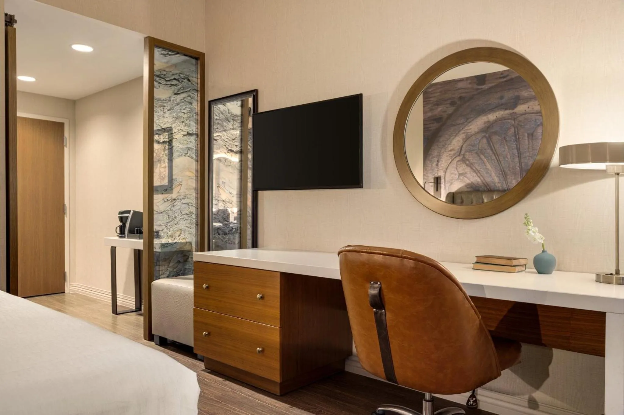 Photo of the whole room, Bed in Hotel Indigo Naperville Riverwalk by IHG