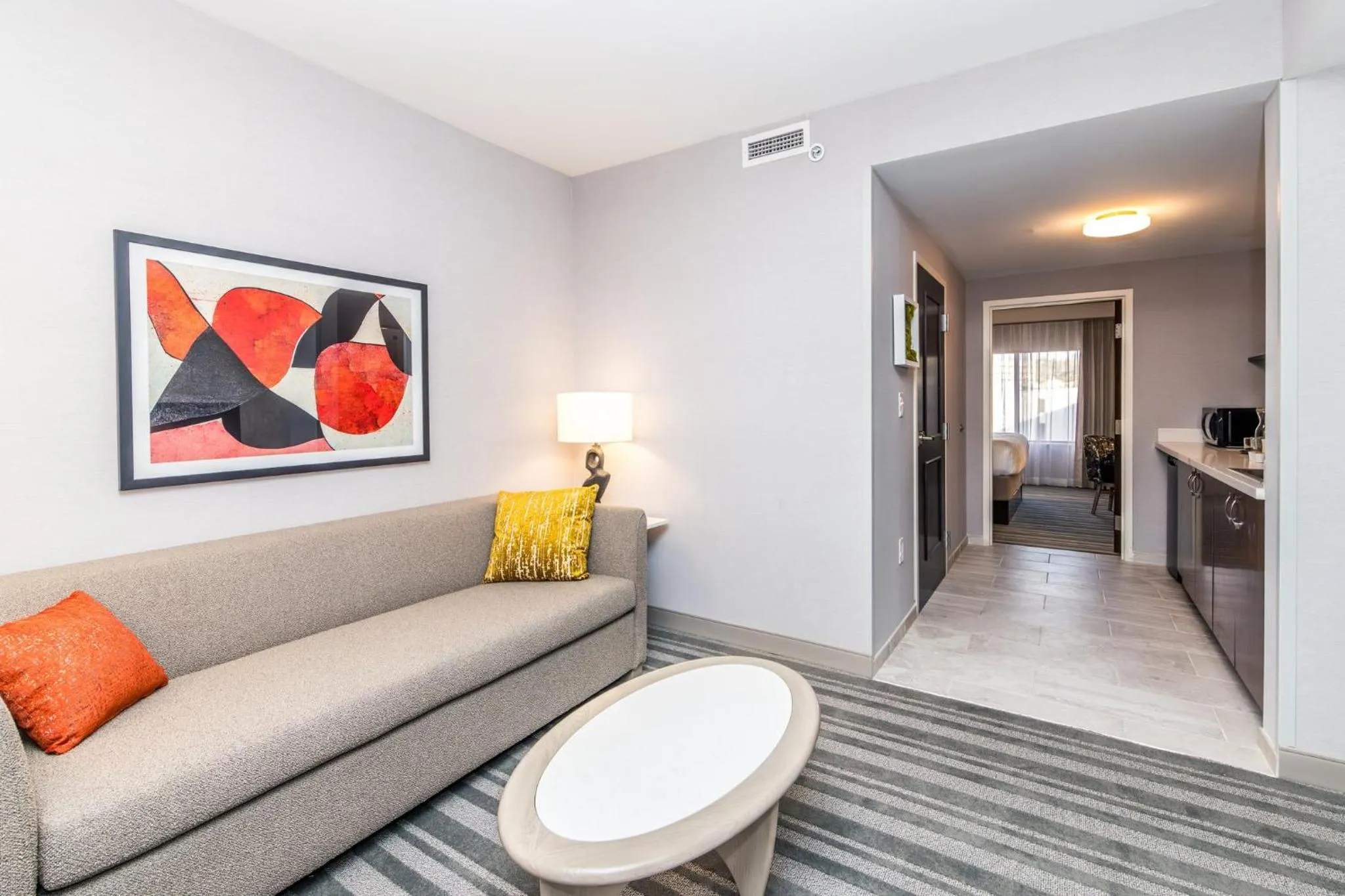 Photo of the whole room in Voco The Clair Cincinnati Downtown by IHG