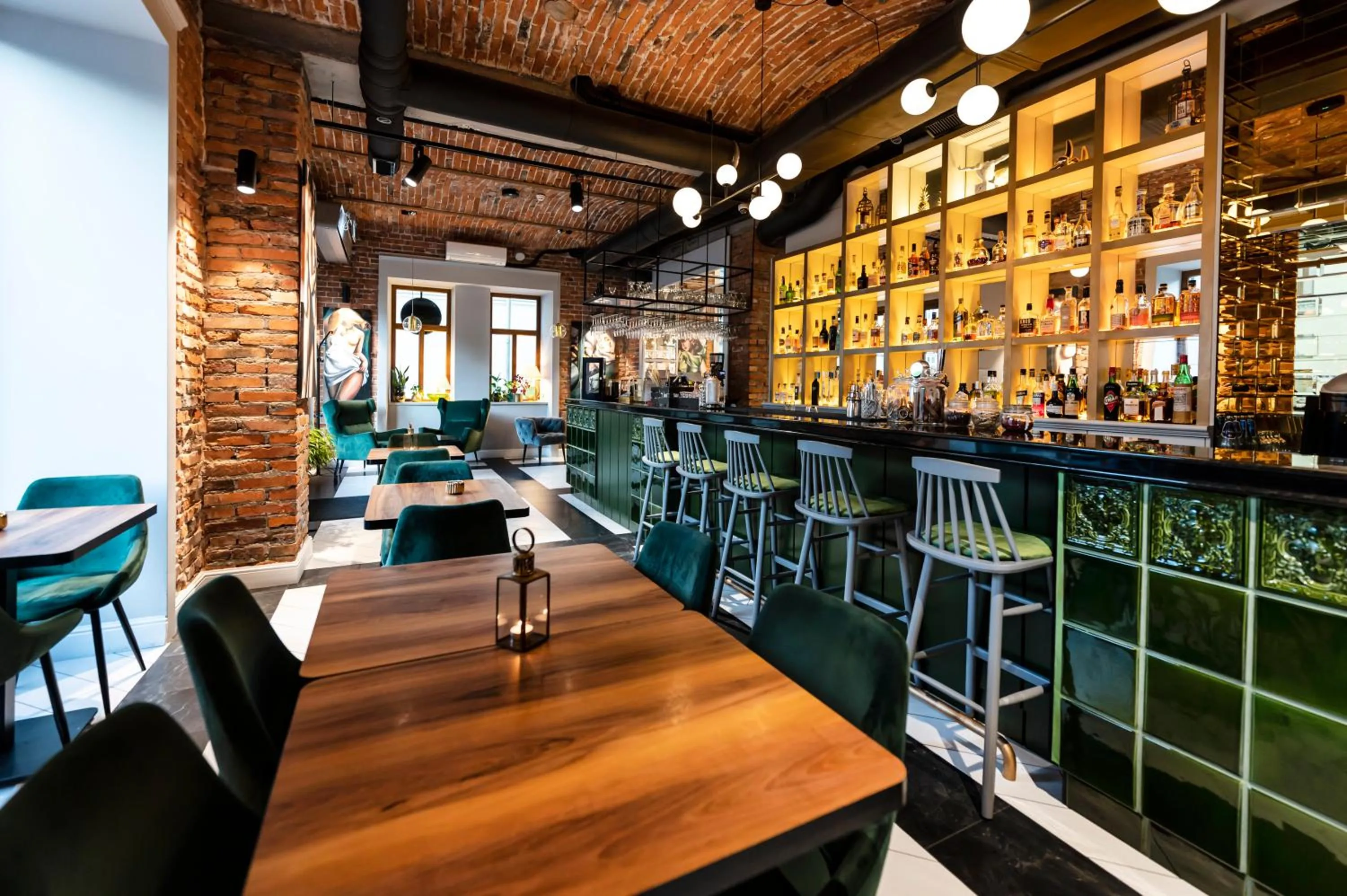 Lounge or bar in Hotel Indigo Krakow - Old Town by IHG