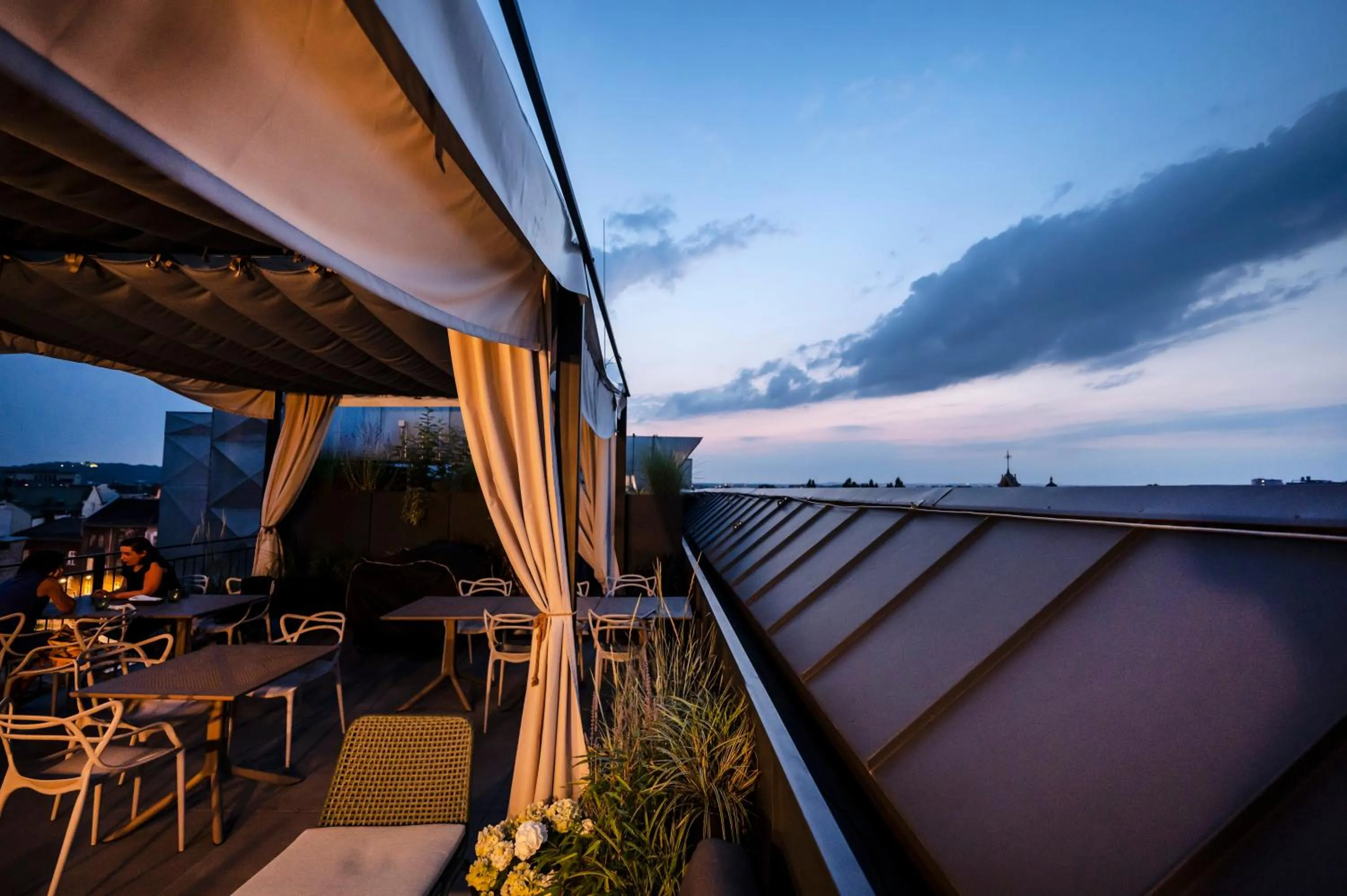 Restaurant/places to eat in Hotel Indigo Krakow - Old Town by IHG