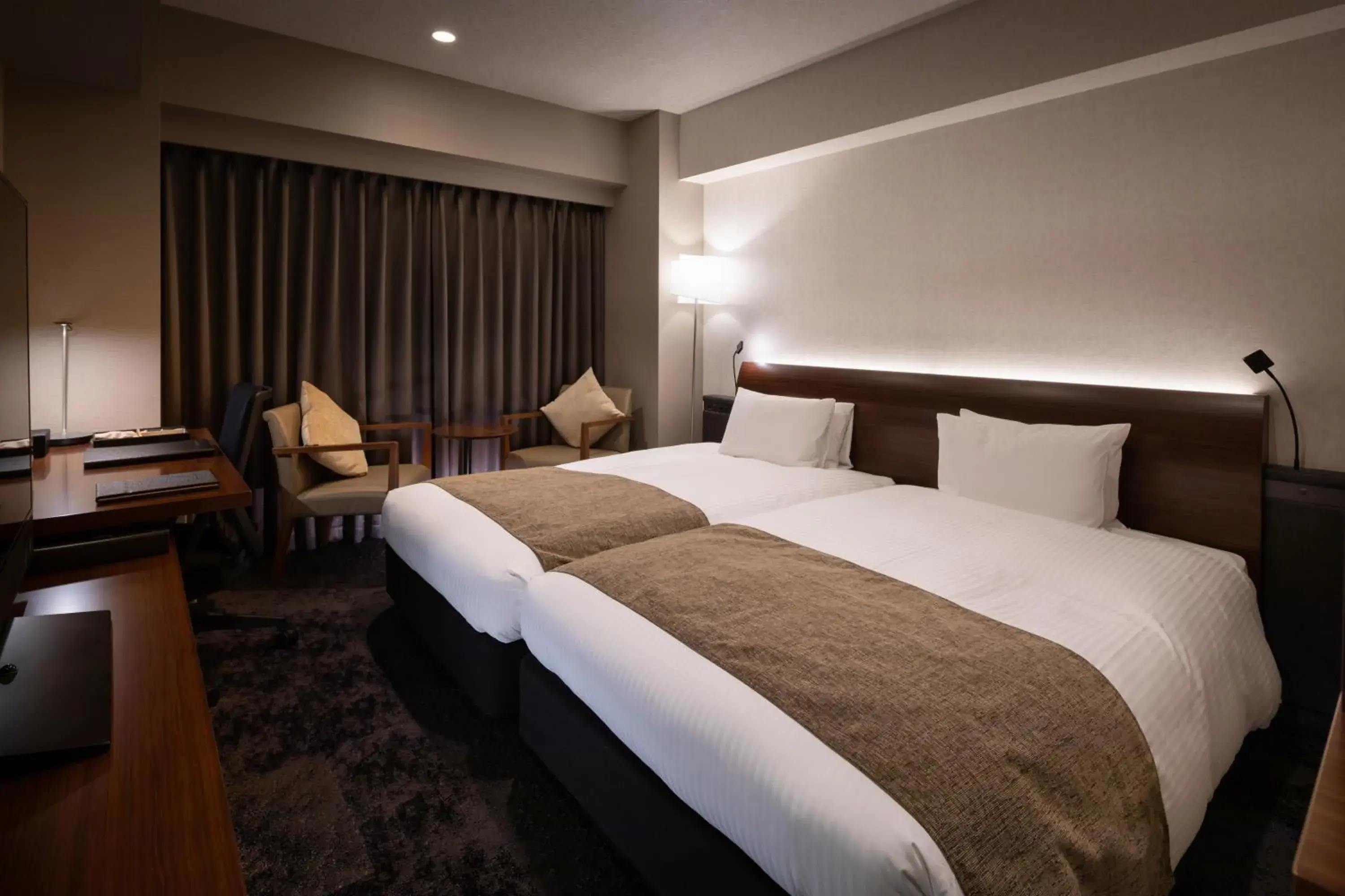 Photo of the whole room, Bed in Daiwa Roynet Hotel Nagoya Taiko dori Side Photo of the whole room, Bed in Daiwa Roynet Hotel Nagoya Taiko dori Side