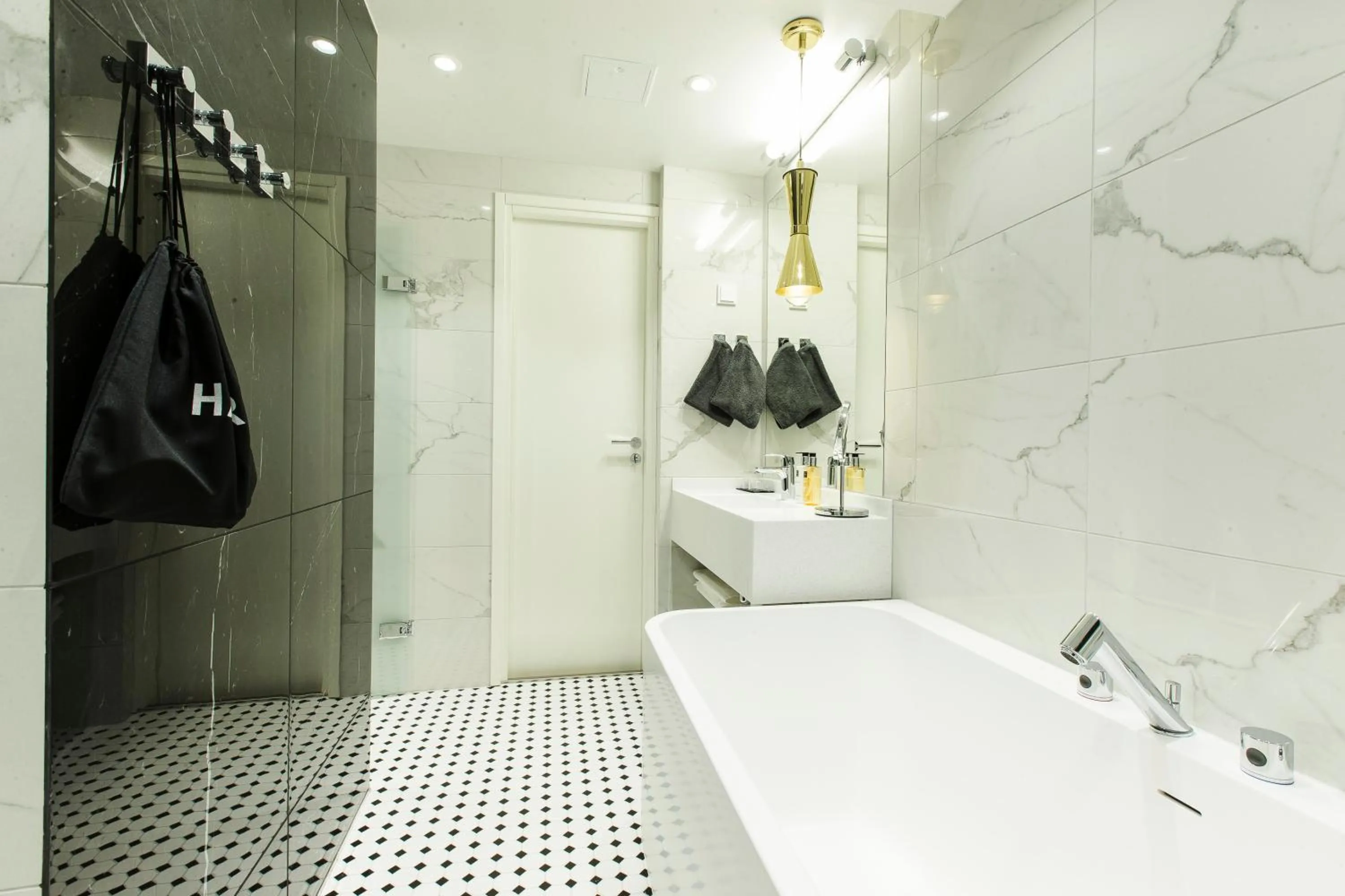 Bathroom in Quality Hotel Sveitsi