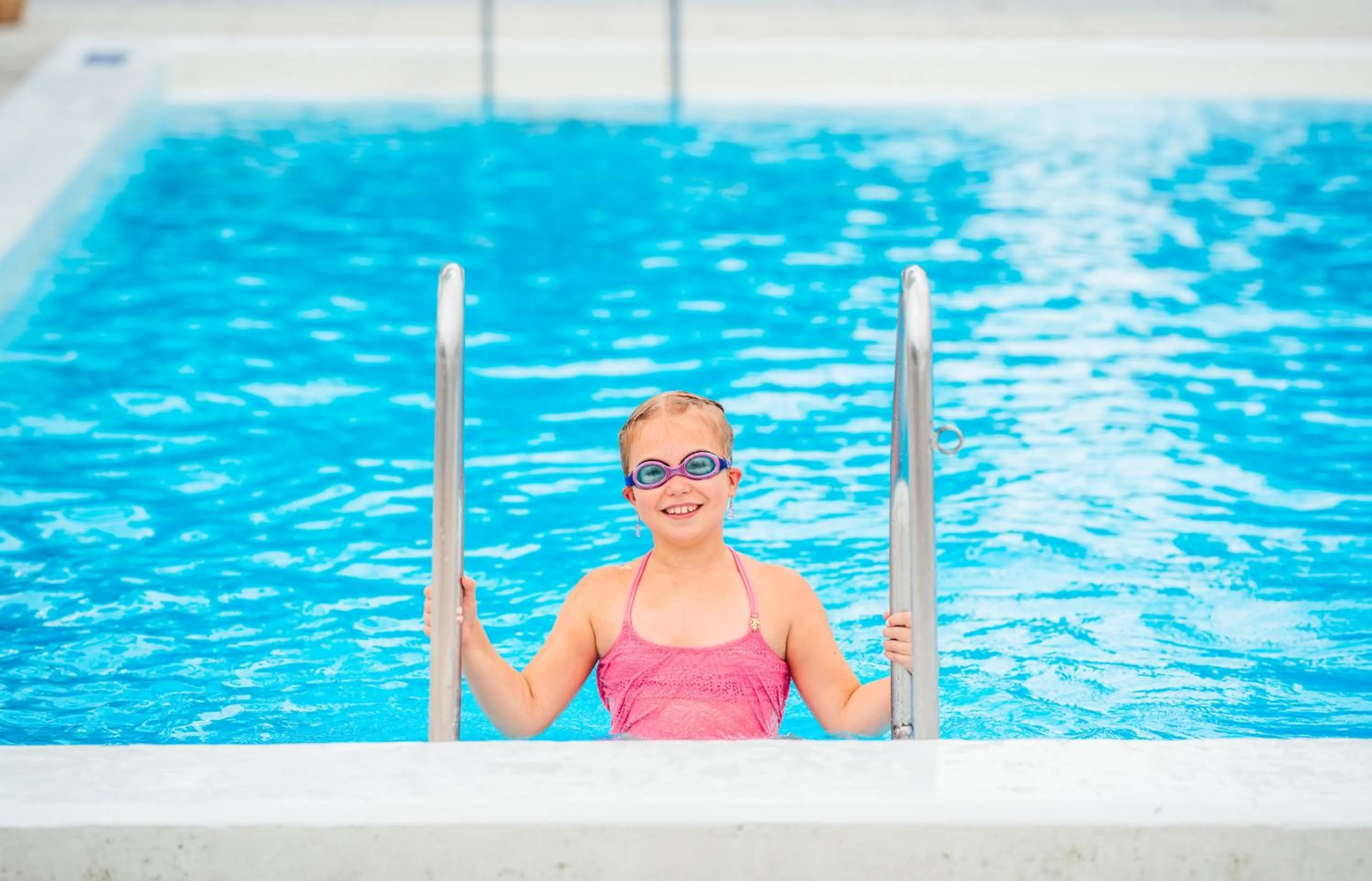 Swimming pool in Quality Hotel Sveitsi