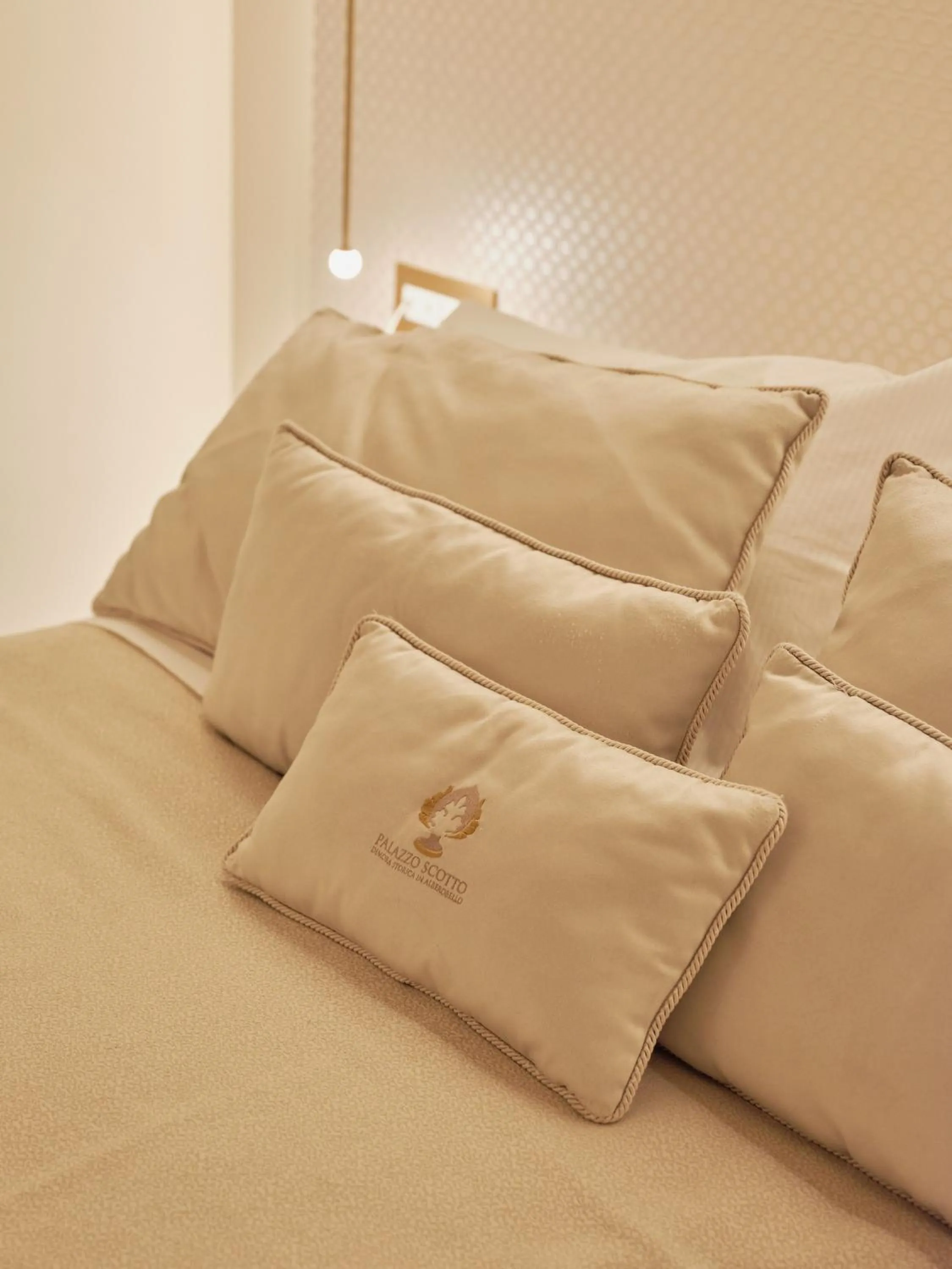 Bed in Palazzo Scotto