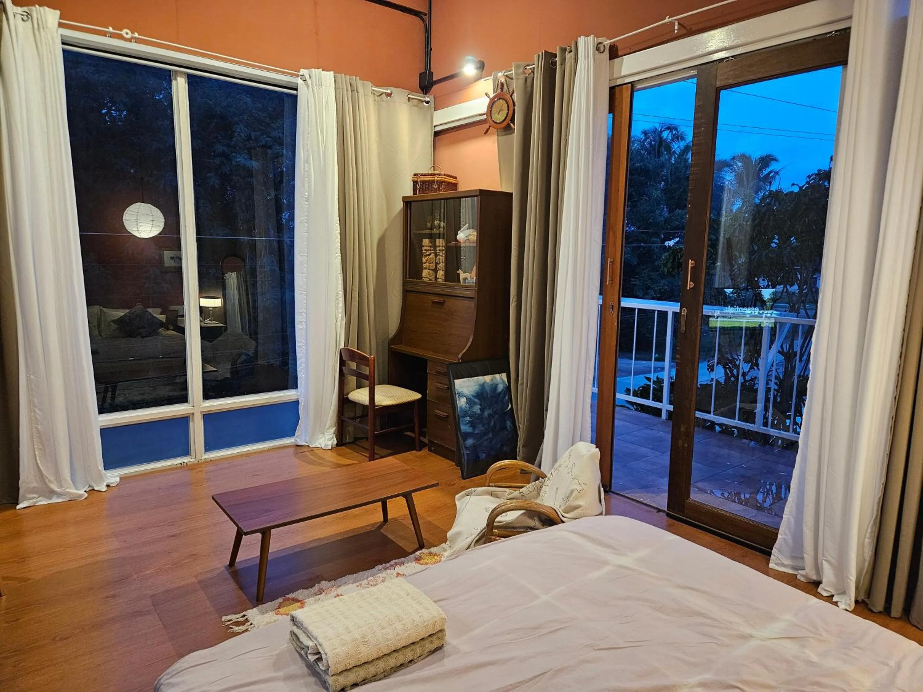 Decorative detail, Bed in 88 Fine Hotel @ Suratthani Airport