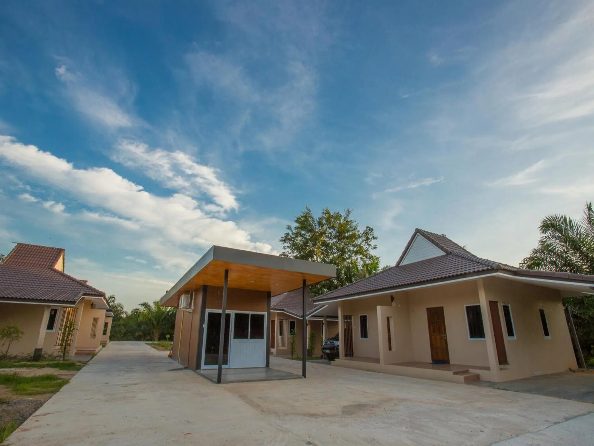 Facade/entrance in 88 Fine Hotel @ Suratthani Airport