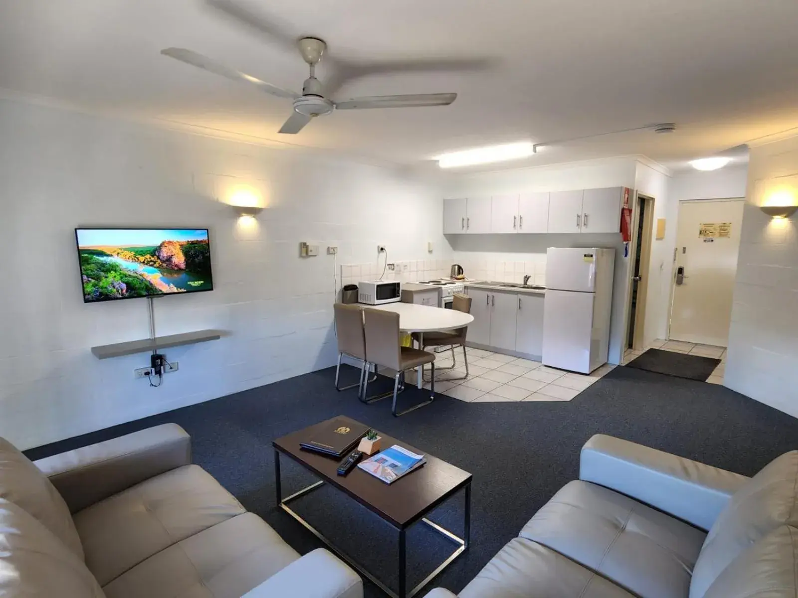 Living room in Alatai Holiday Apartments Living room in Alatai Holiday Apartments