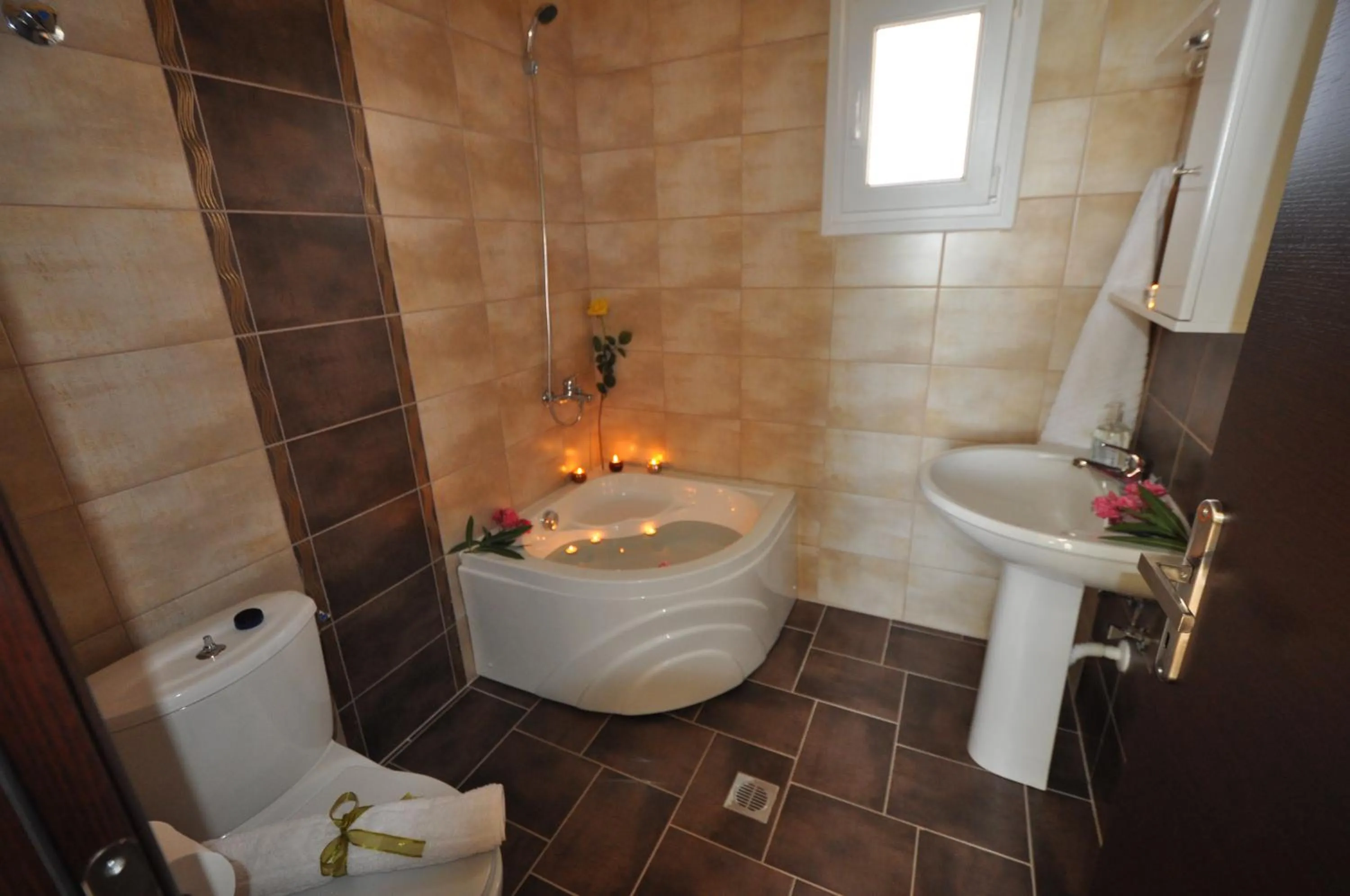 Shower in Villa Kaiti