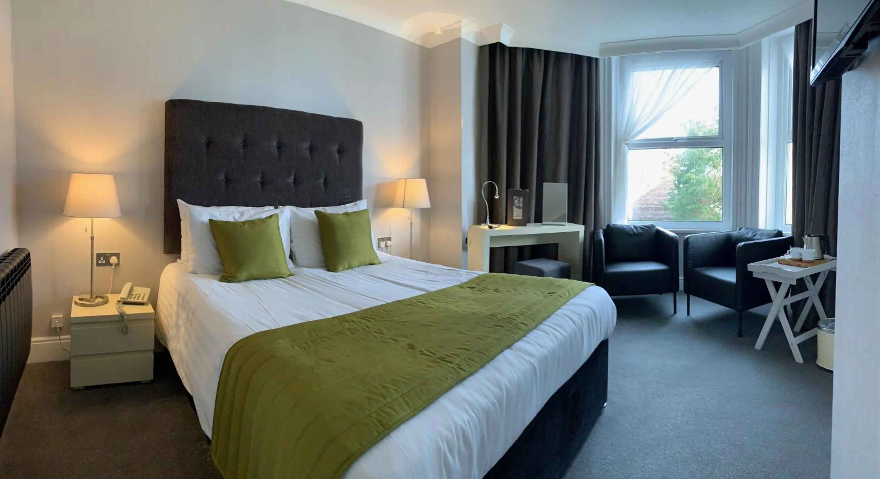 Bedroom, Bed in The Park Hotel