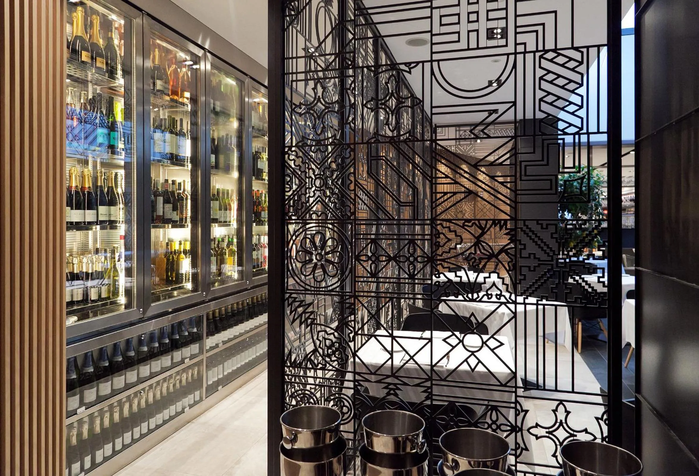 Restaurant/places to eat in Vila Arenys Hotel