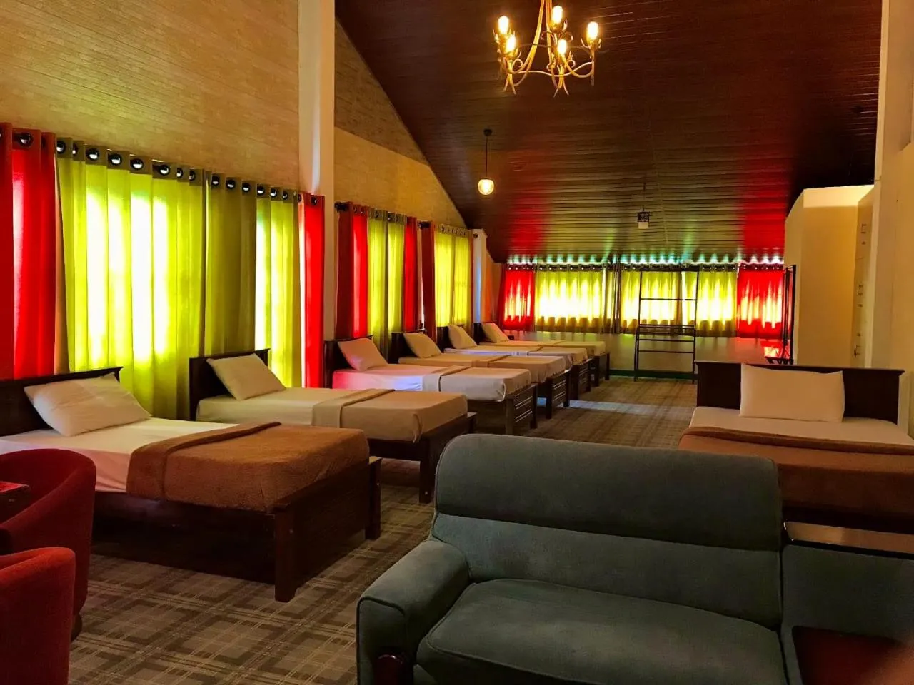 Hill Cool Hotel & Restaurant
