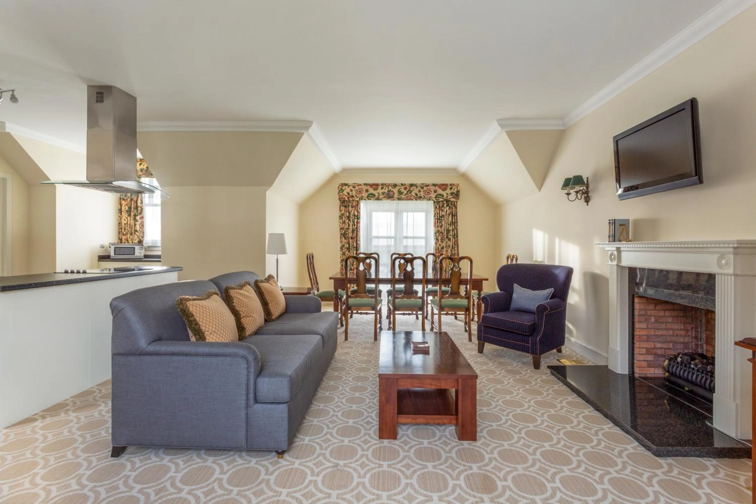 Communal lounge/ TV room in Trump Turnberry