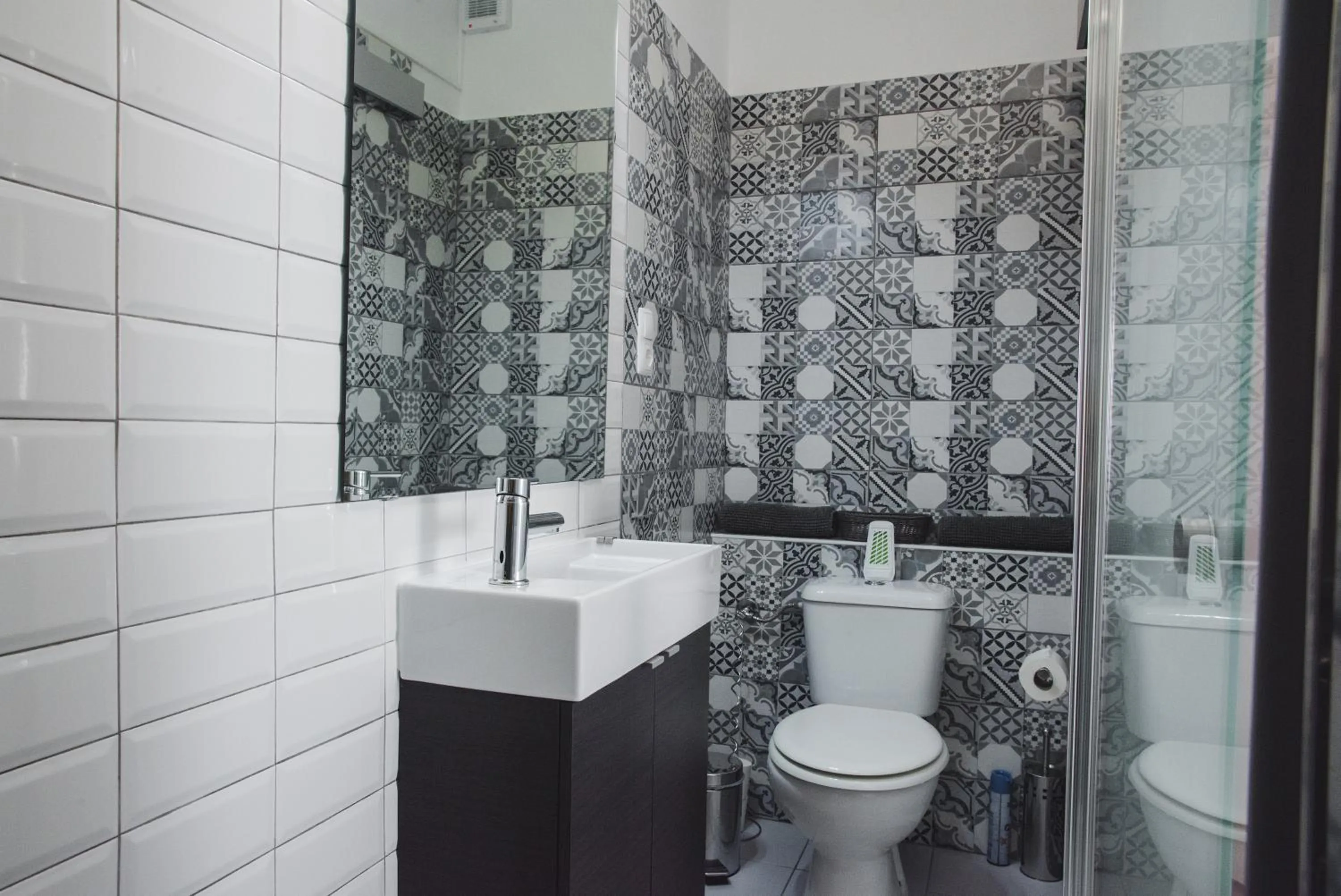 Bathroom in Lagos Uptown Bed & Breakfast