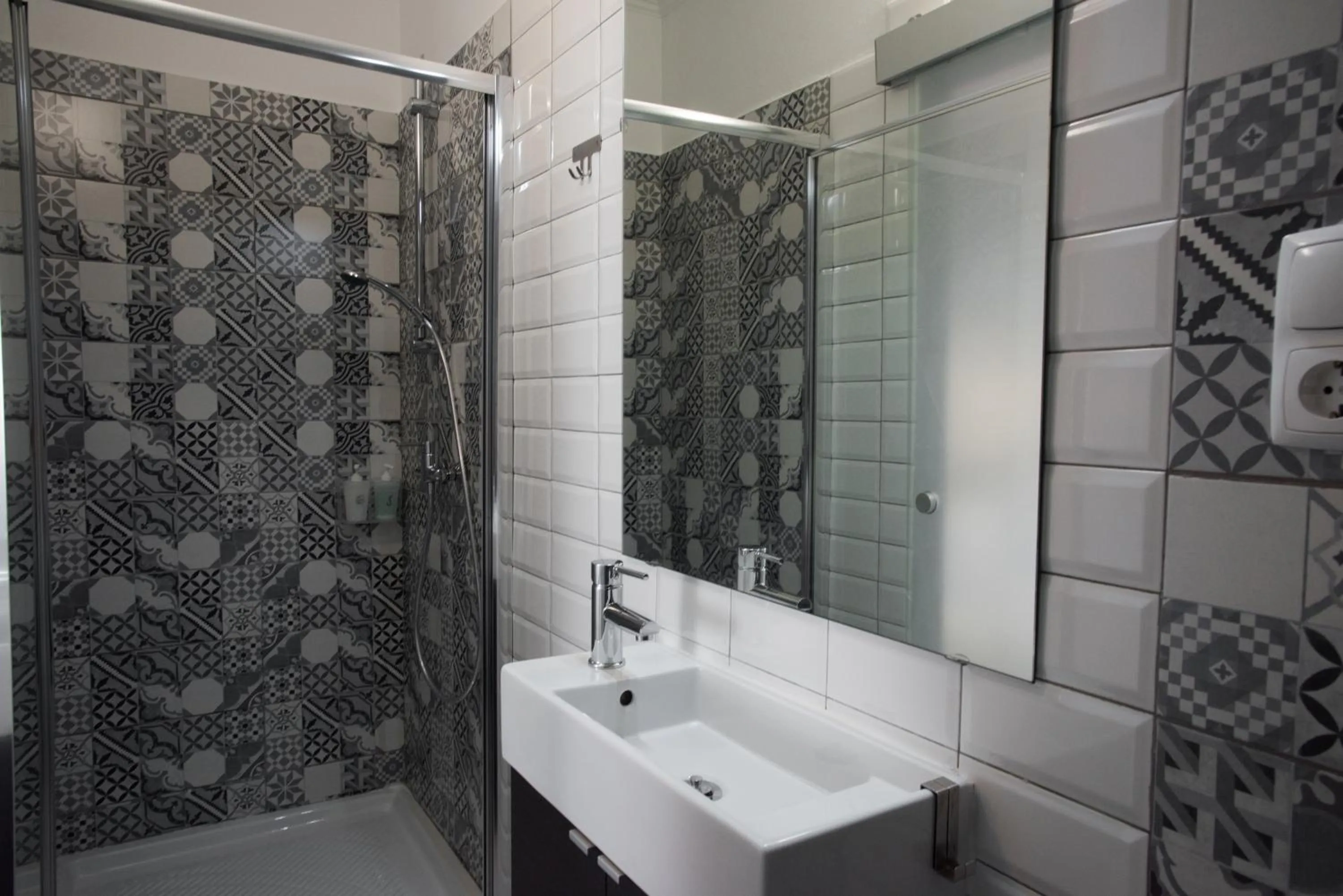 Bathroom in Lagos Uptown Bed & Breakfast