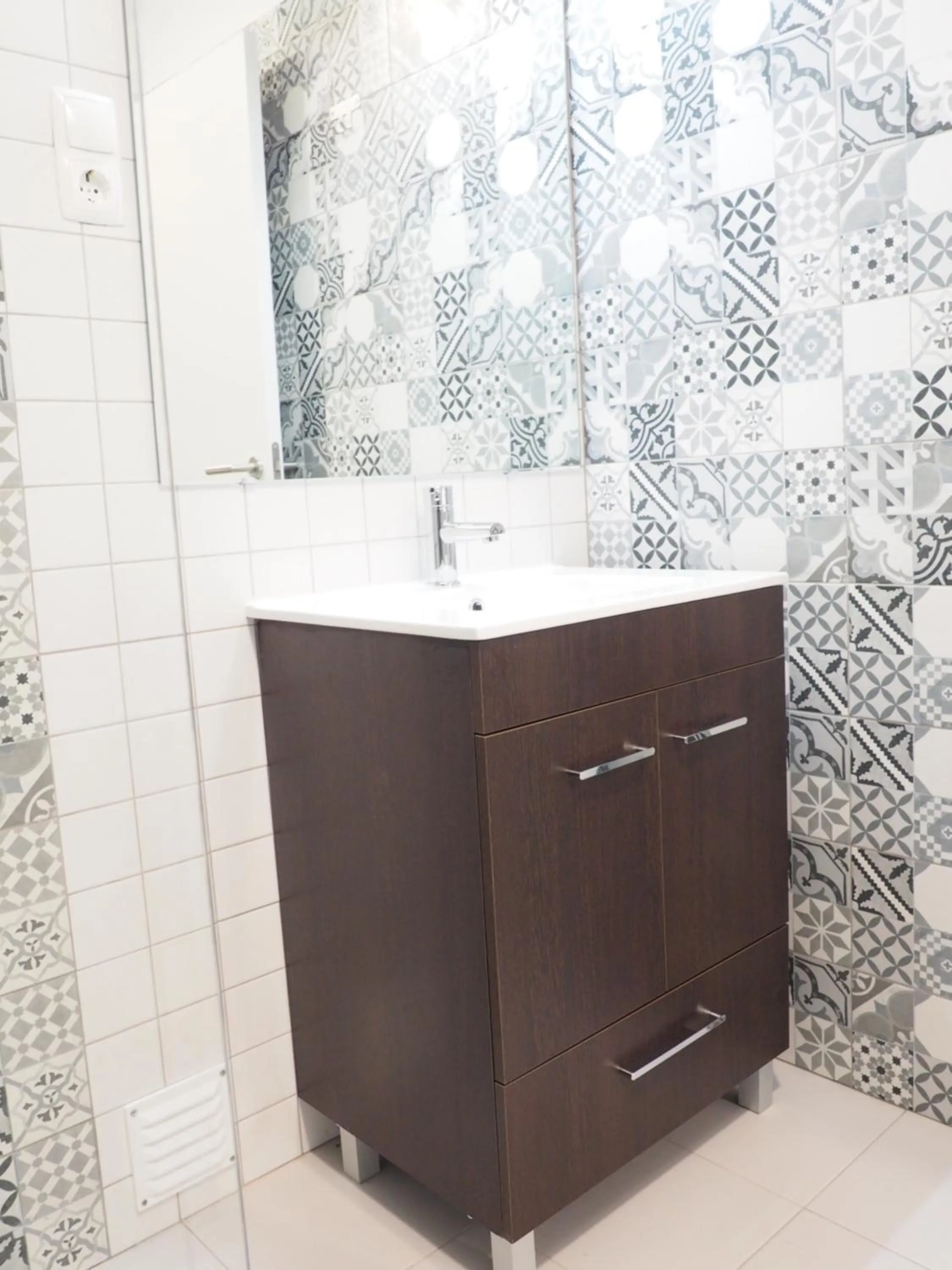 Bathroom in Lagos Uptown Bed & Breakfast