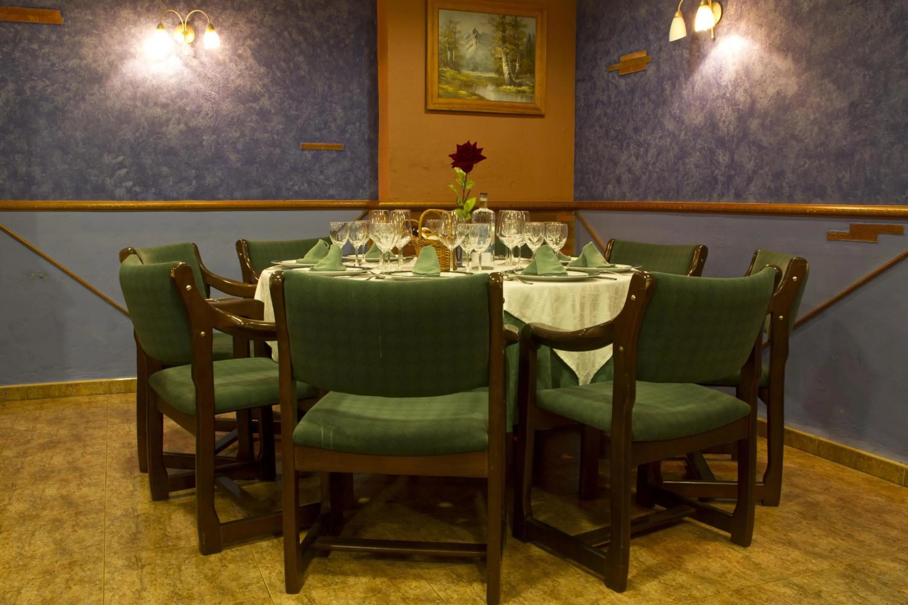 Restaurant/places to eat in Hotel Clemente