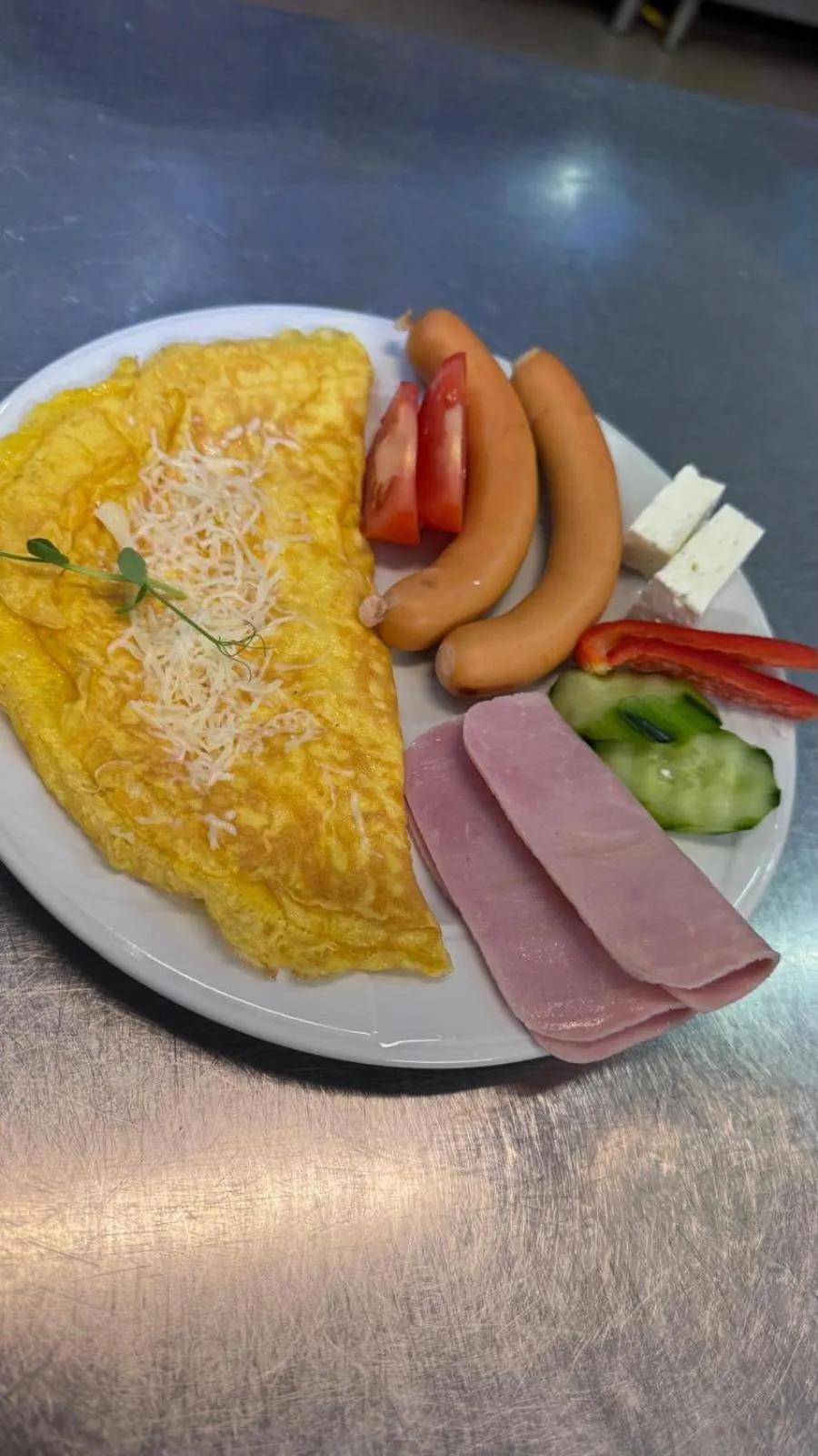 Breakfast in Hotel Cetate