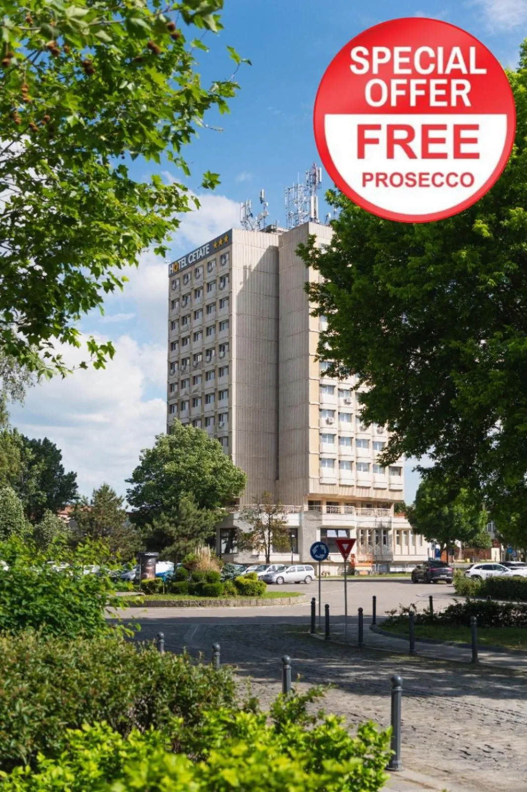 Property building in Hotel Cetate