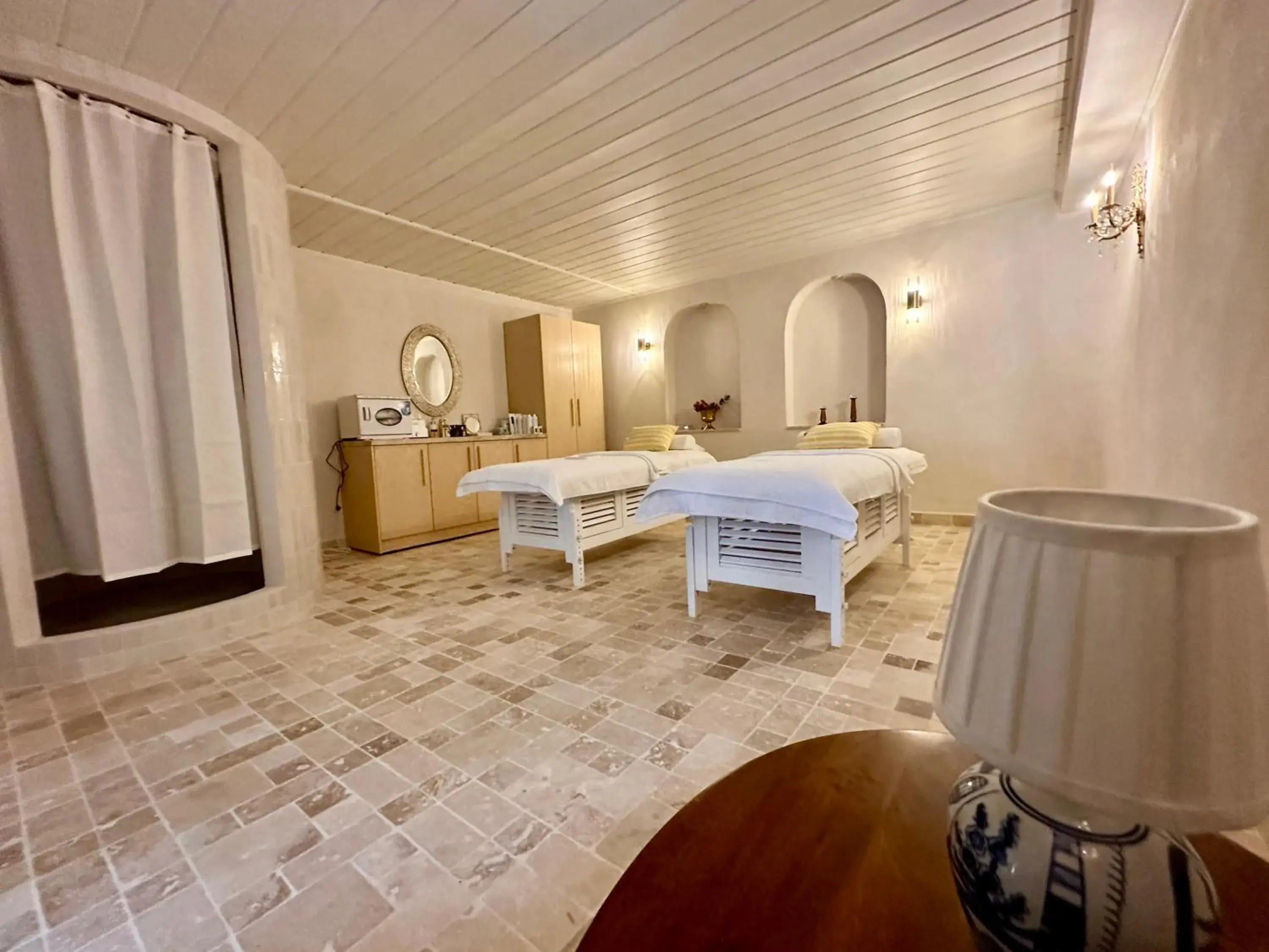 Spa and wellness centre/facilities in Aurelius Imparatul Romanilor Hotel & SPA Spa and wellness centre/facilities in Aurelius Imparatul Romanilor Hotel & SPA