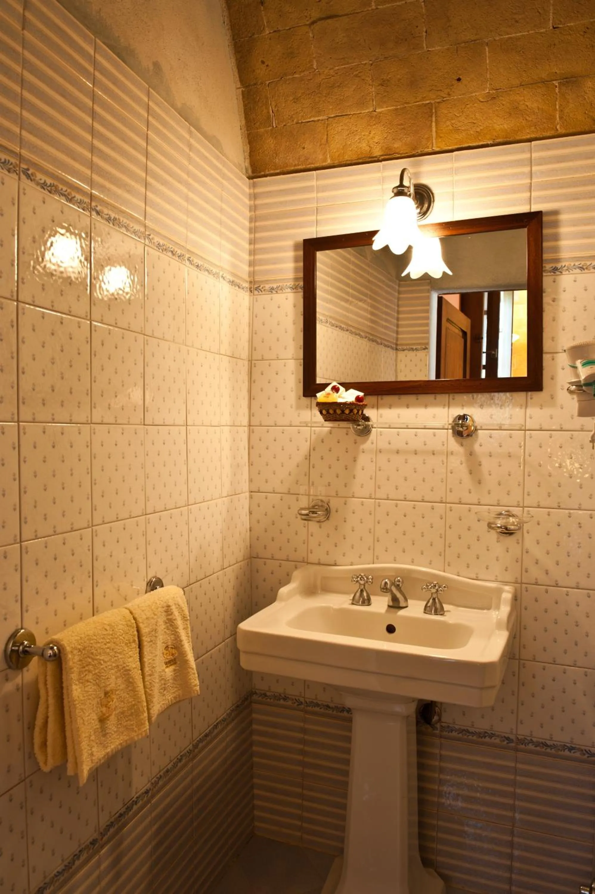 Shower in SARNA Residence