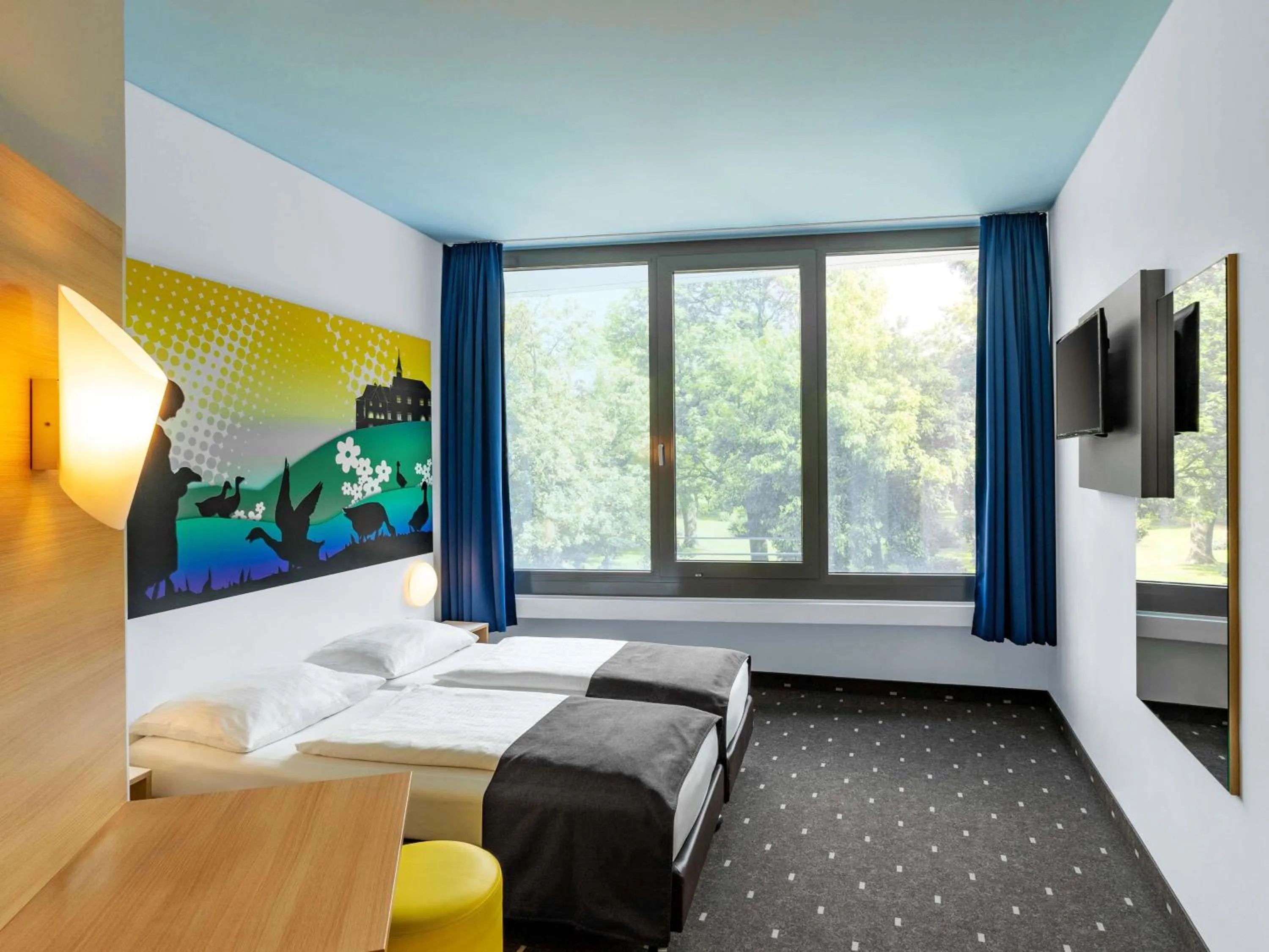 Photo of the whole room, Bed in B&B Hotel Göttingen-City