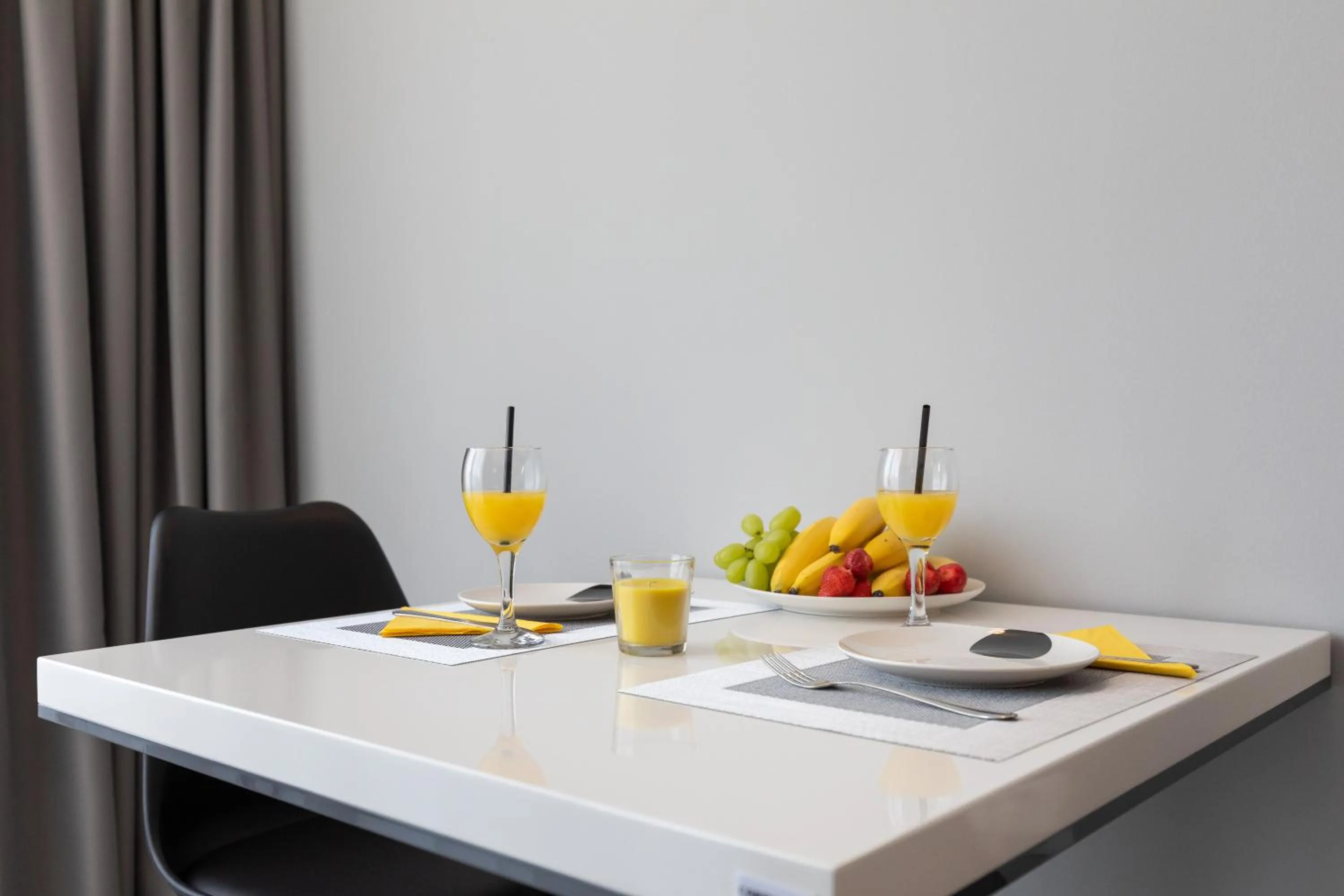 Dining area in Apartments ZoomZoom