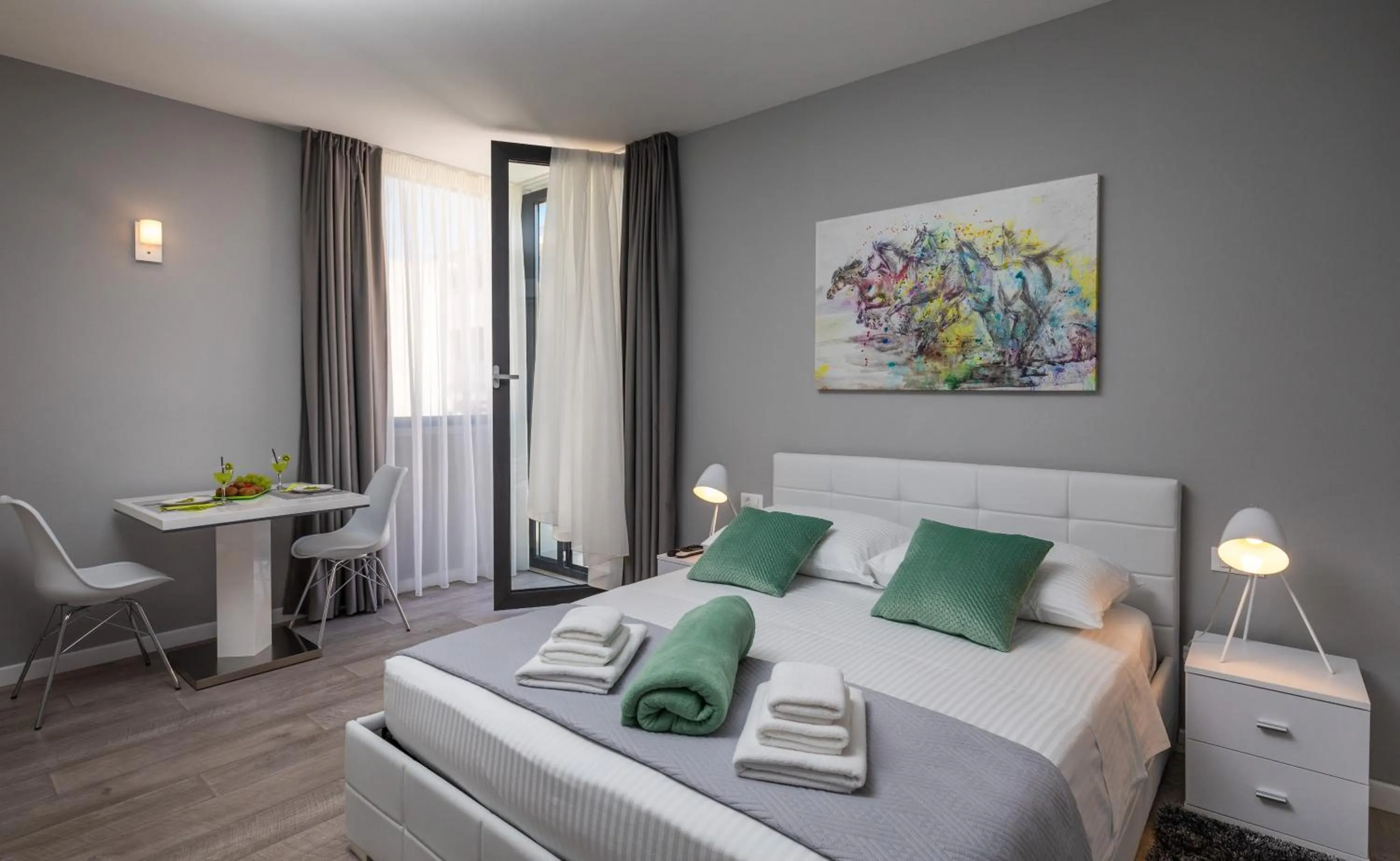 Bedroom, Bed in Apartments ZoomZoom