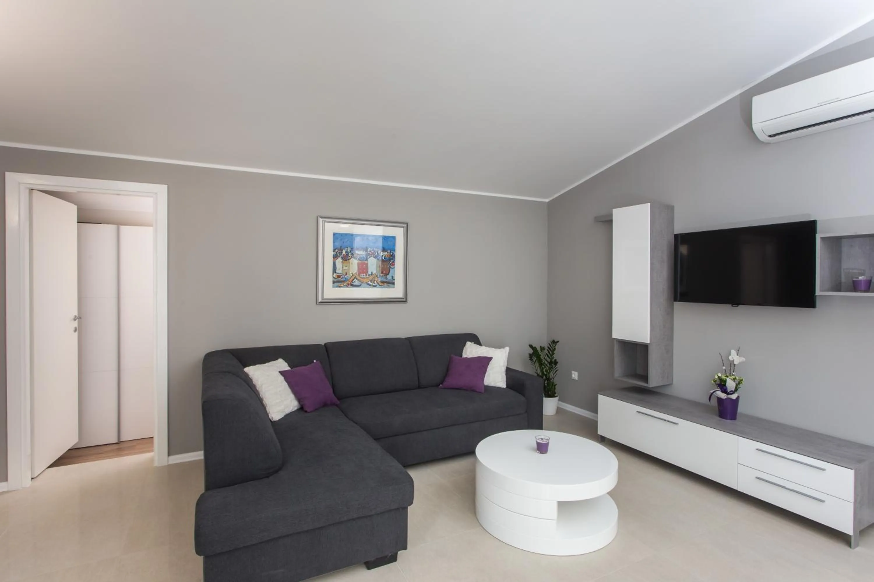 TV and multimedia in Apartments ZoomZoom