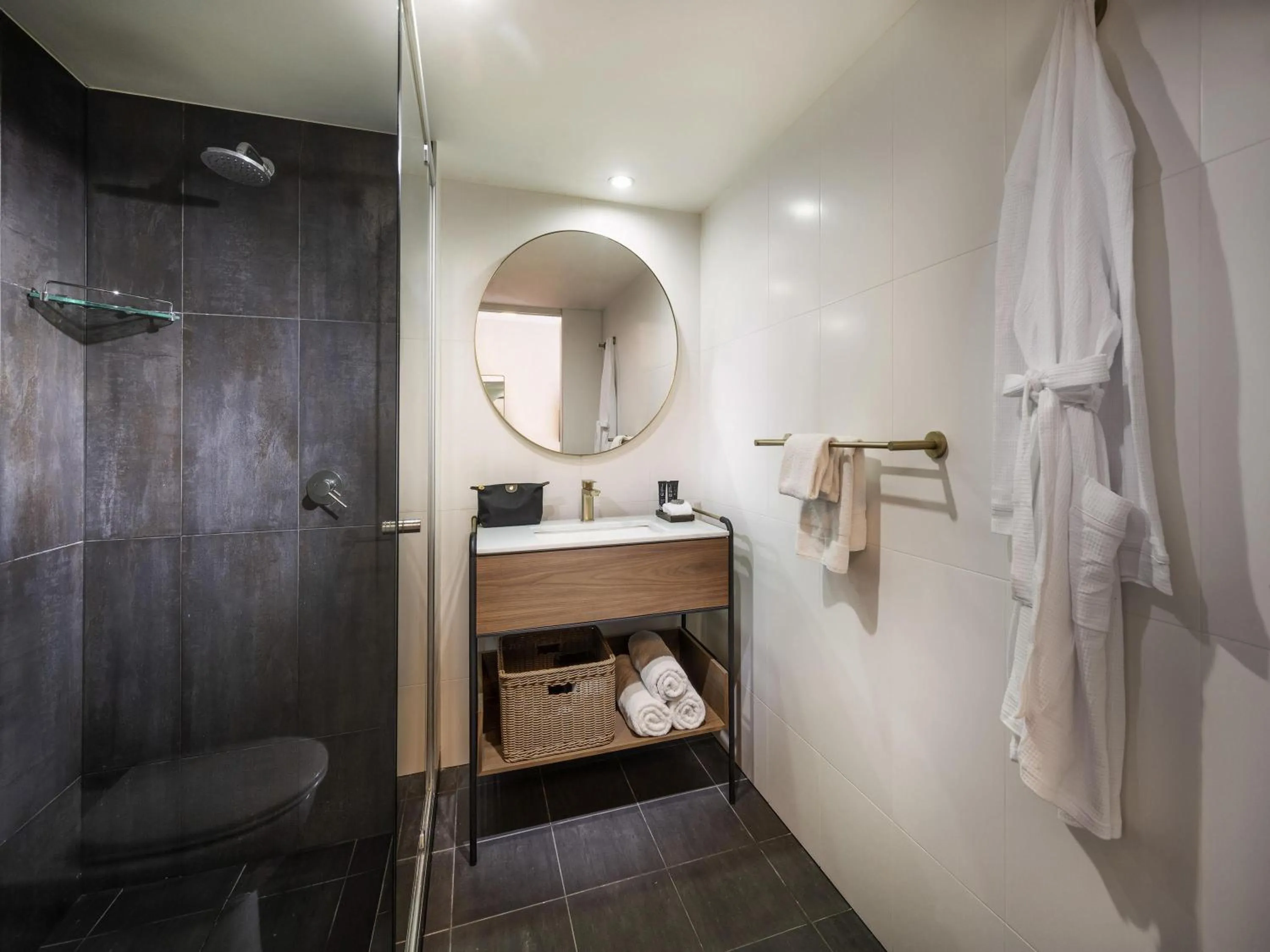 Bedroom, Bed in Mantra Terrace Brisbane