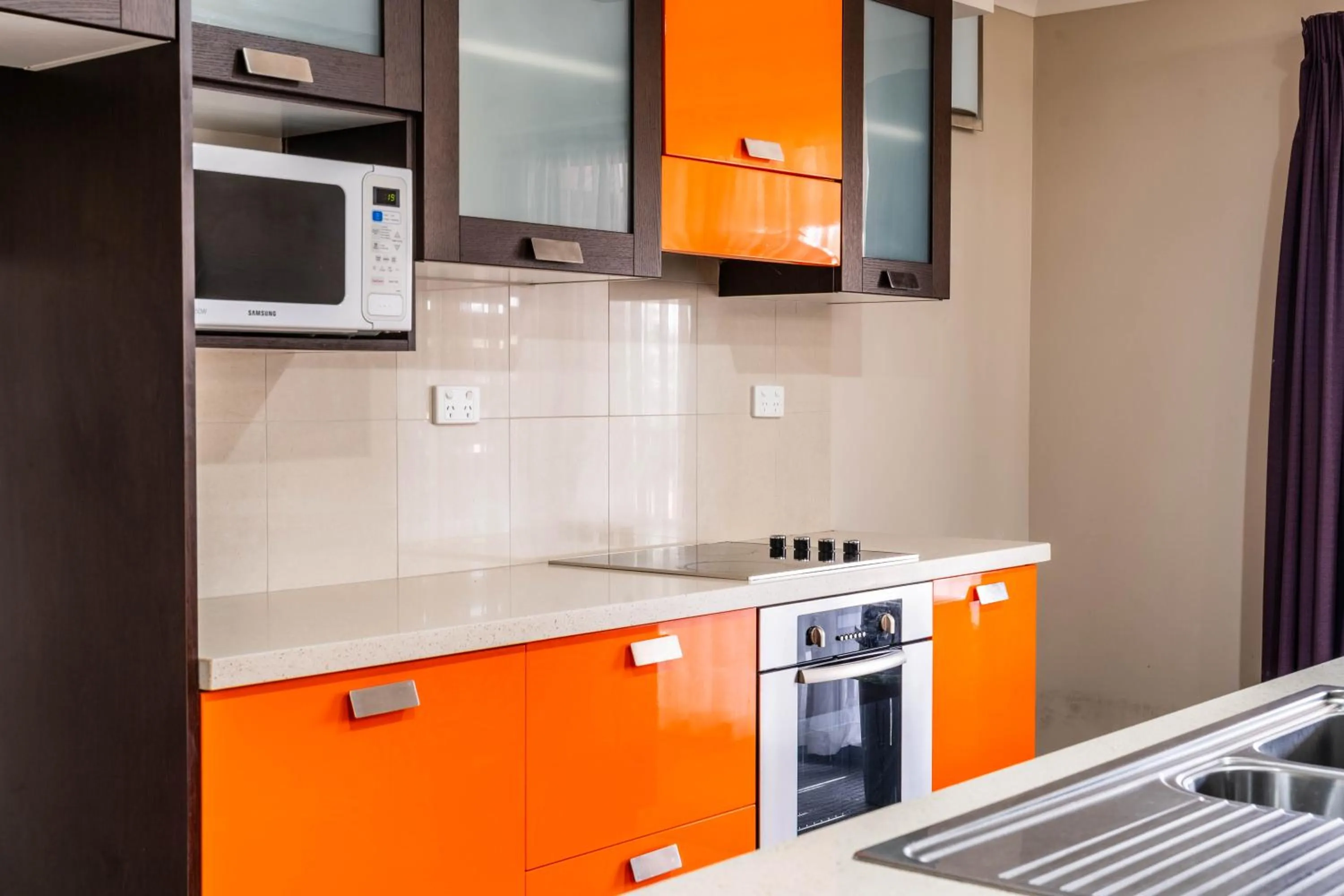 kitchen in Novotel Darwin Airport