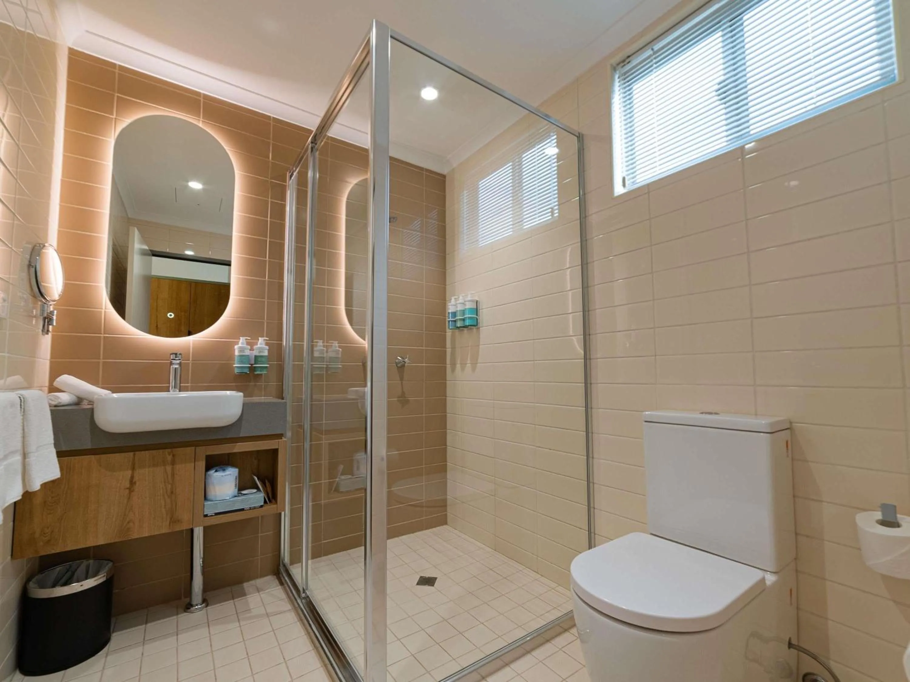 Bedroom in Novotel Darwin Airport