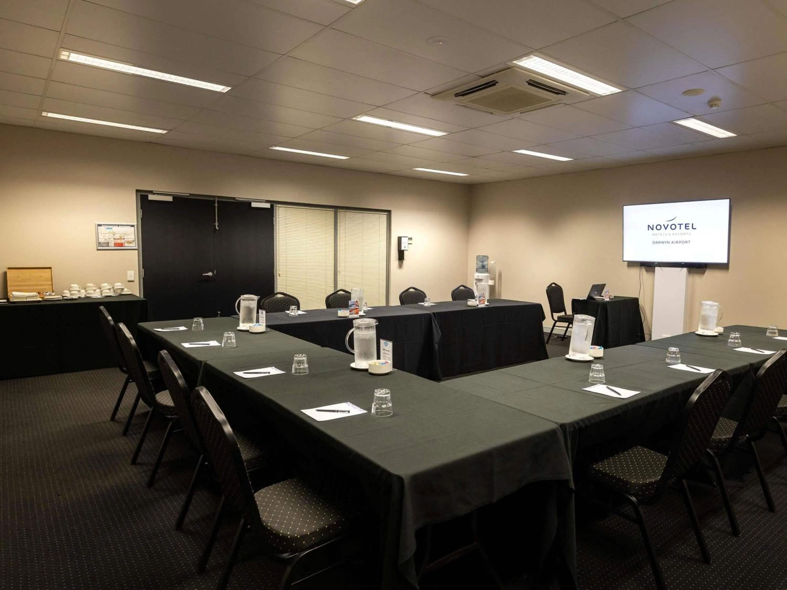 Meeting/conference room in Novotel Darwin Airport