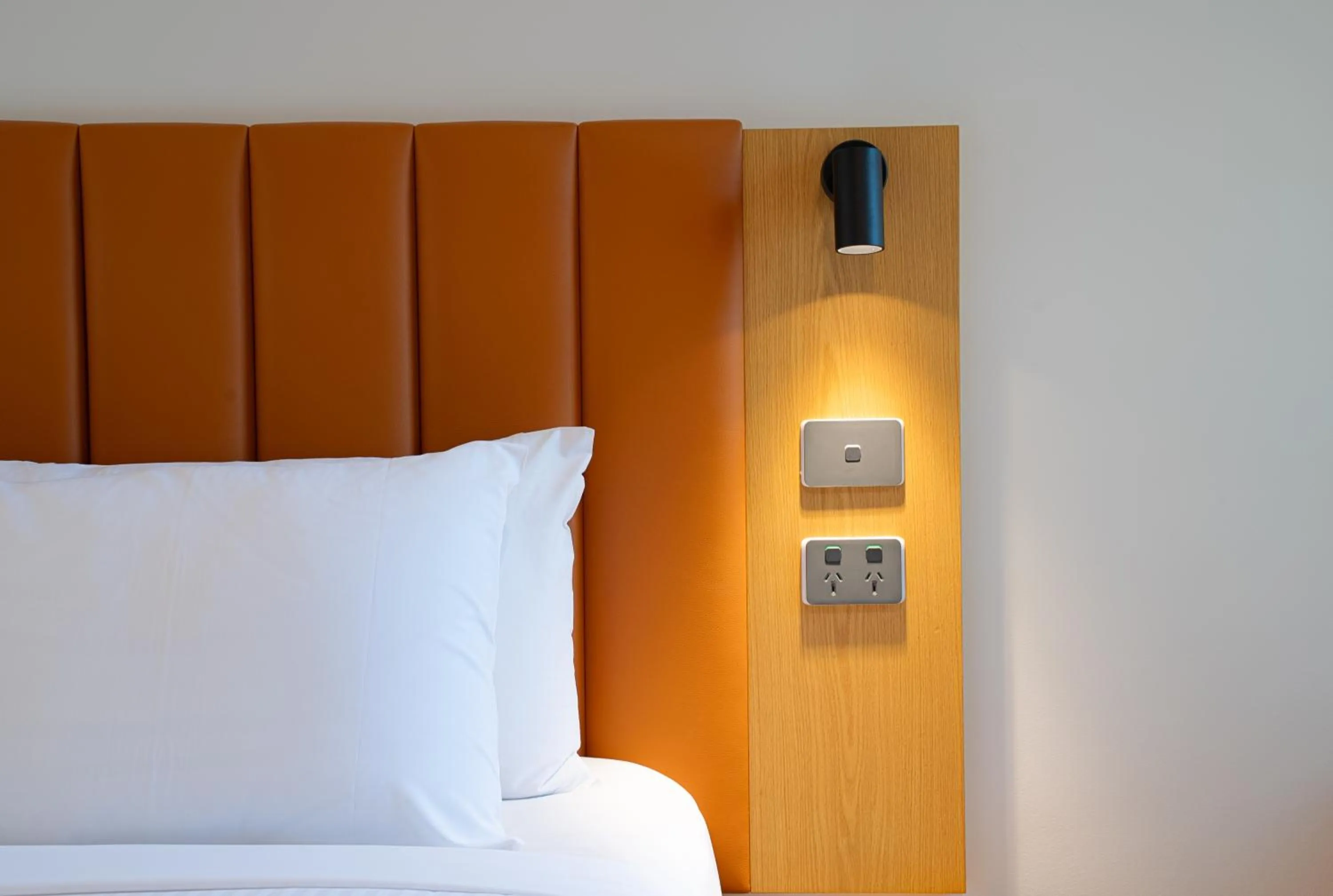 Bed in Mercure Darwin Airport Resort