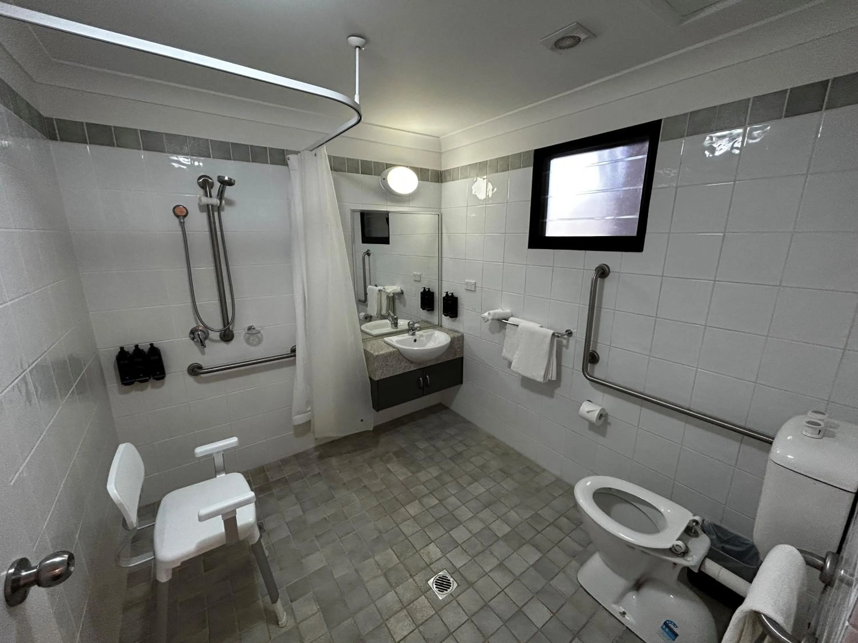 Bathroom in Mercure Darwin Airport Resort