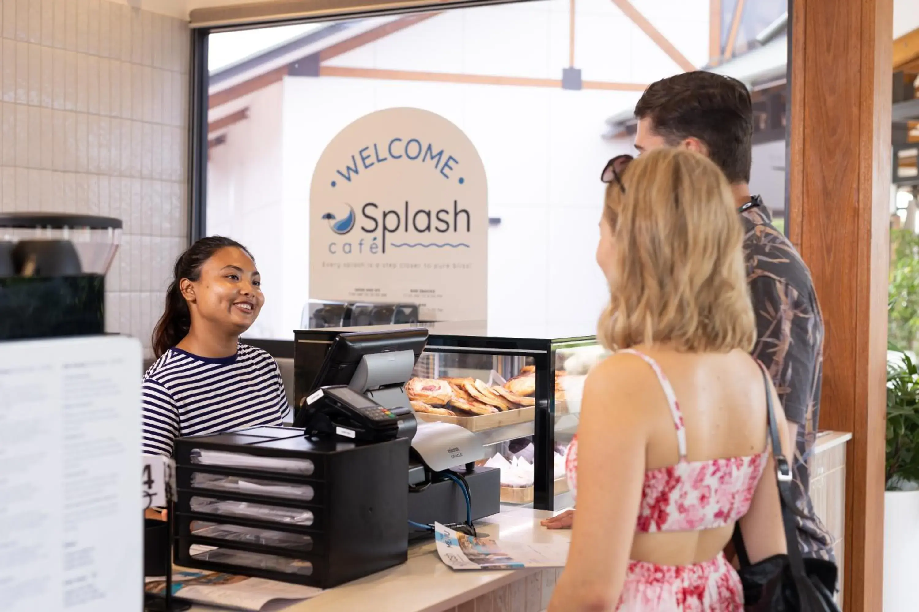 Restaurant/places to eat in Mercure Darwin Airport Resort Restaurant/places to eat in Mercure Darwin Airport Resort