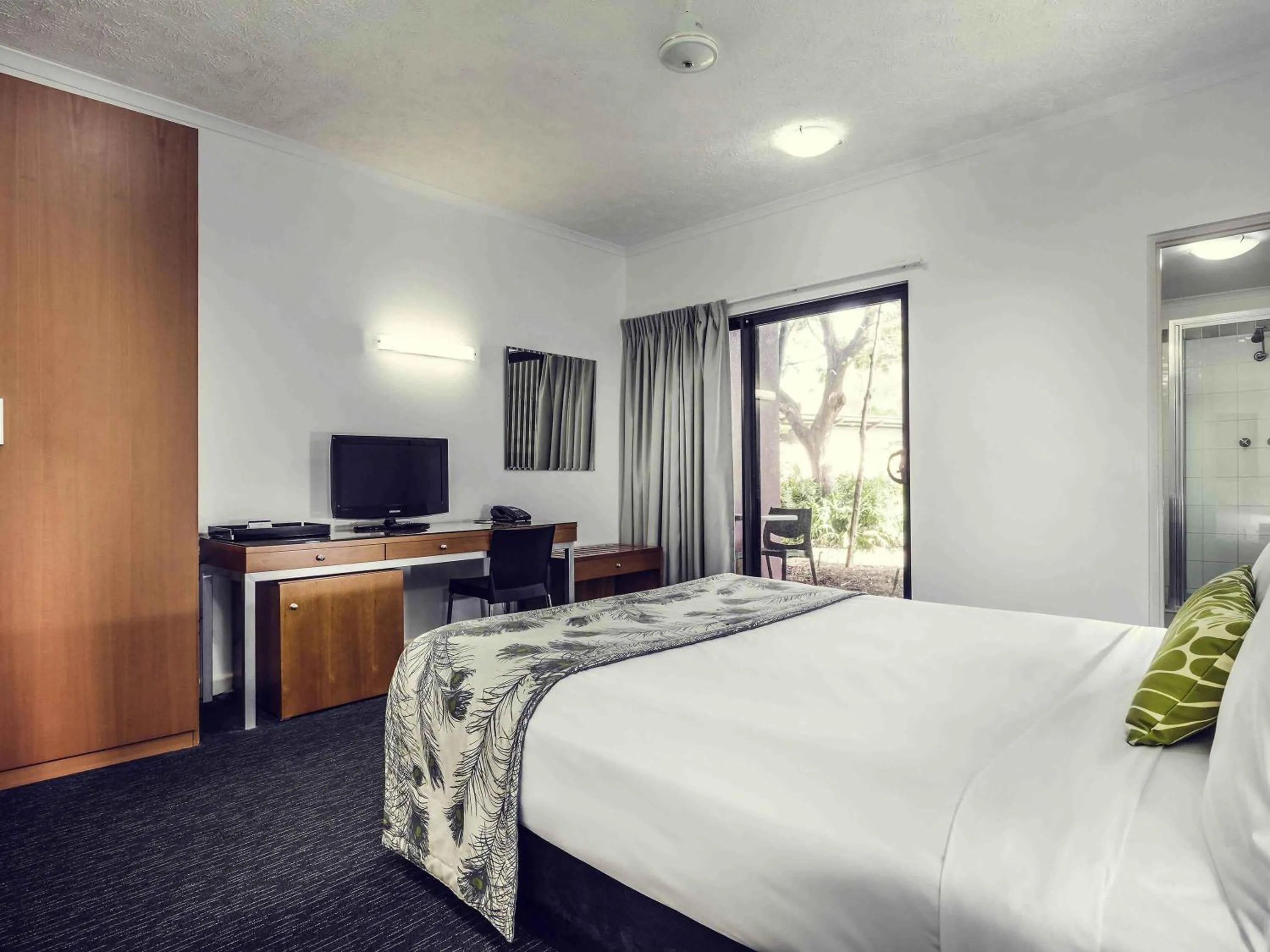 Bedroom, Bed in Mercure Darwin Airport Resort