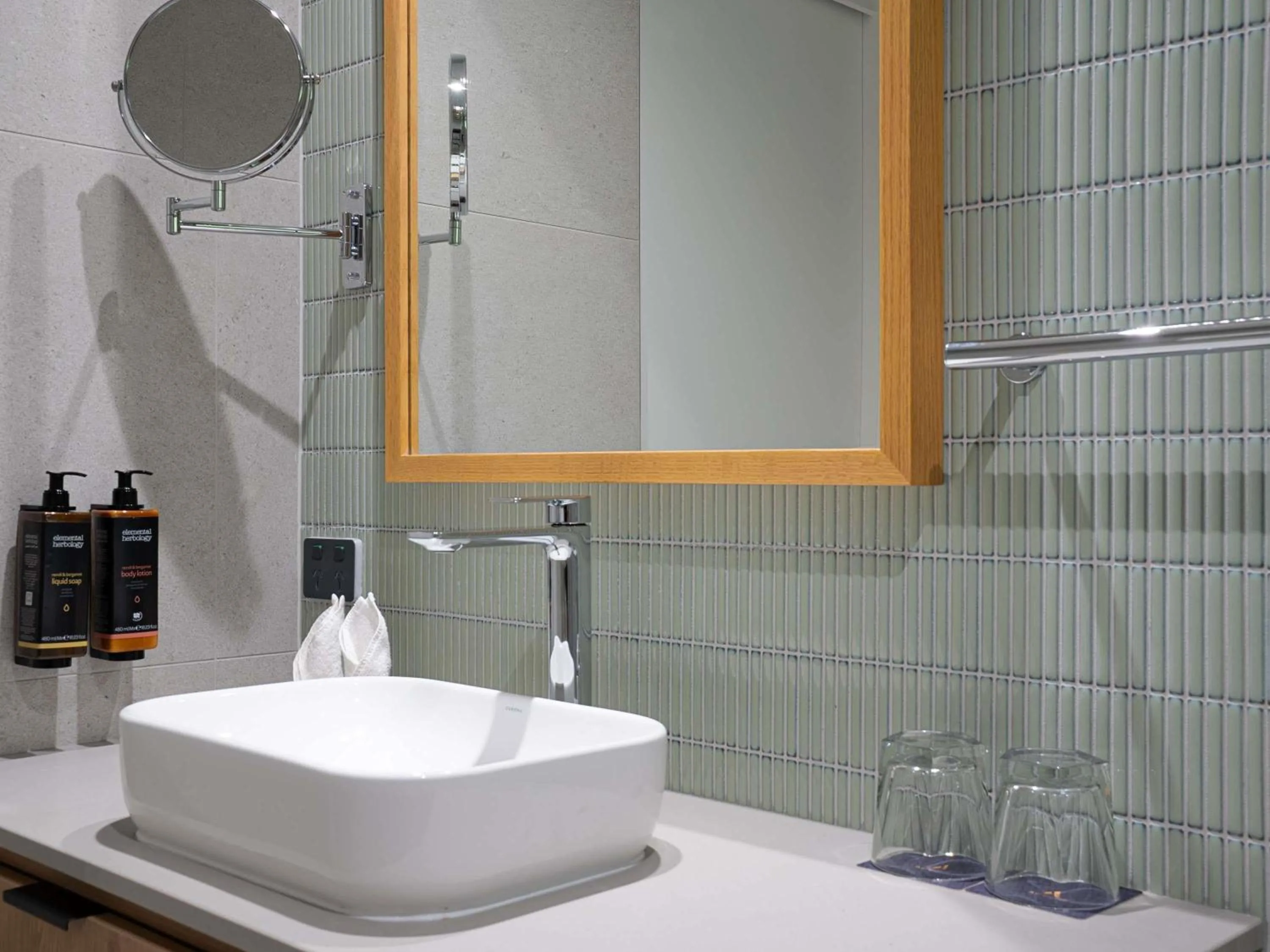 Bedroom in Mercure Darwin Airport Resort