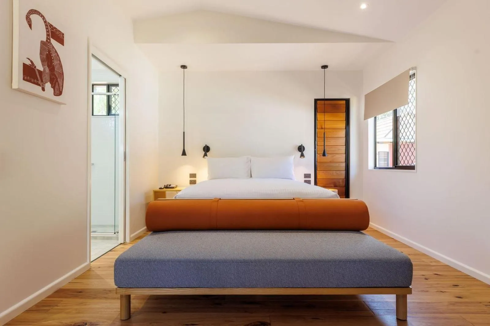 Bed in Mercure Darwin Airport Resort