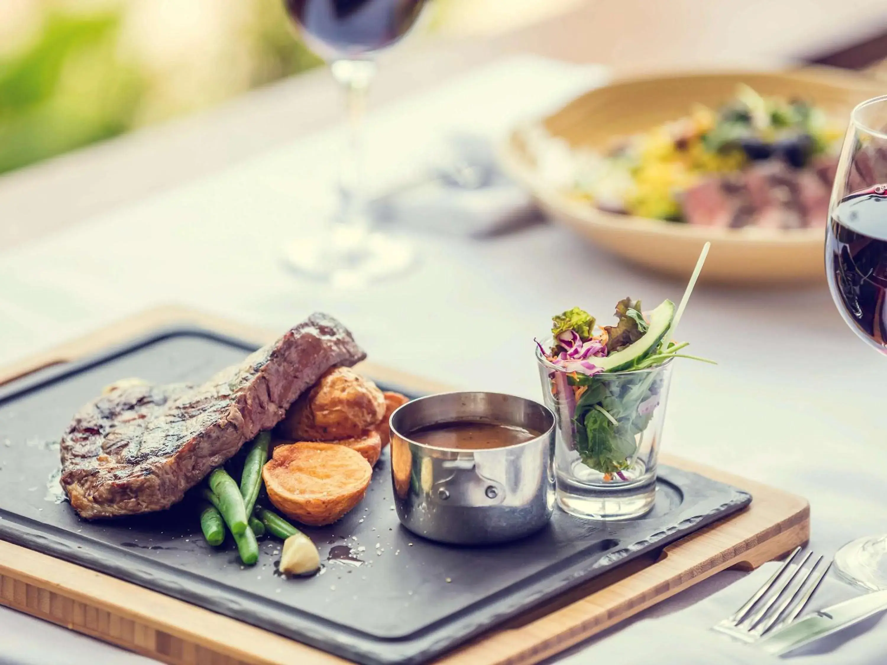 Restaurant/places to eat in Mercure Darwin Airport Resort Restaurant/places to eat in Mercure Darwin Airport Resort